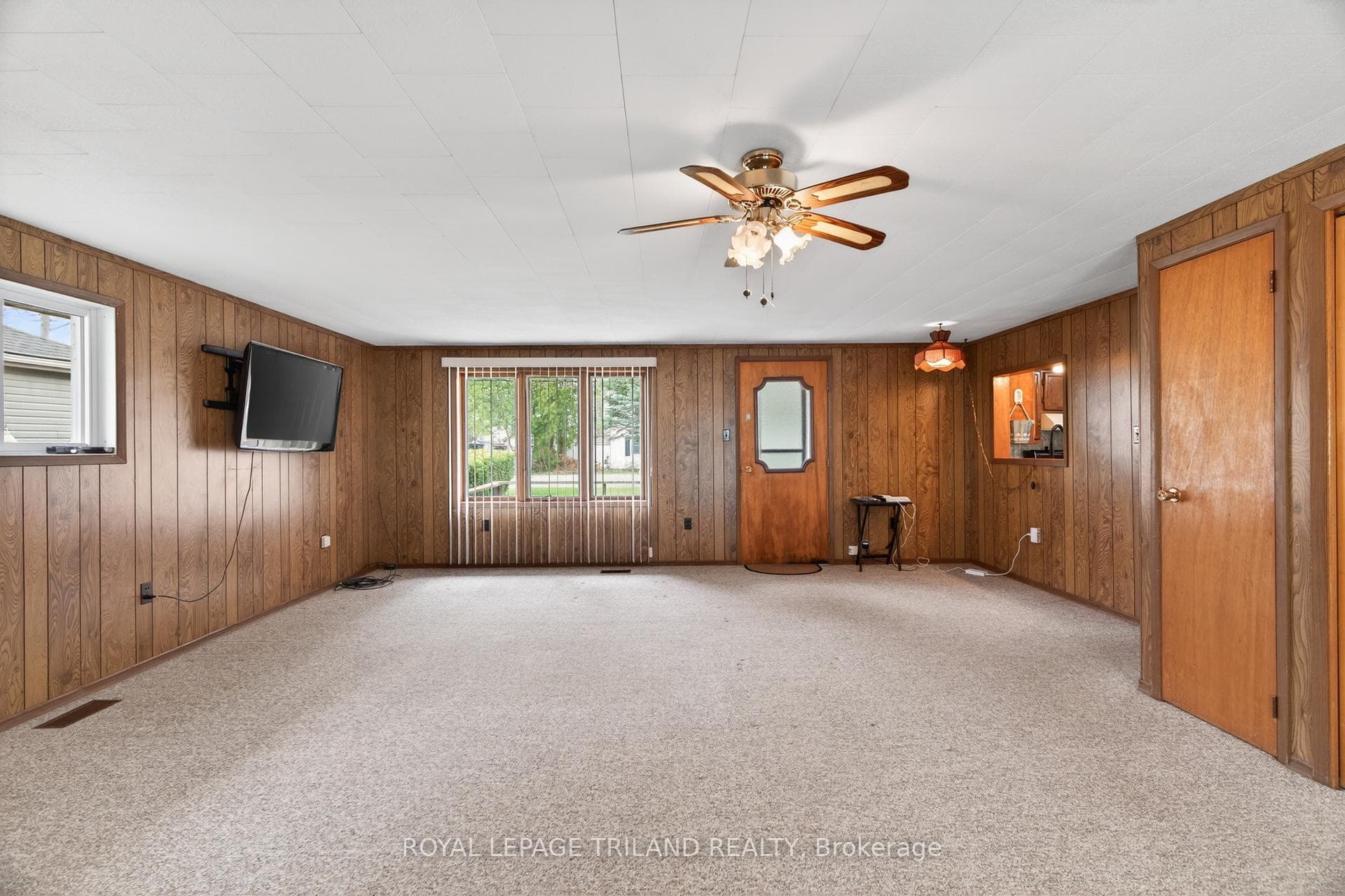 64 Wellington Avenue photo 15