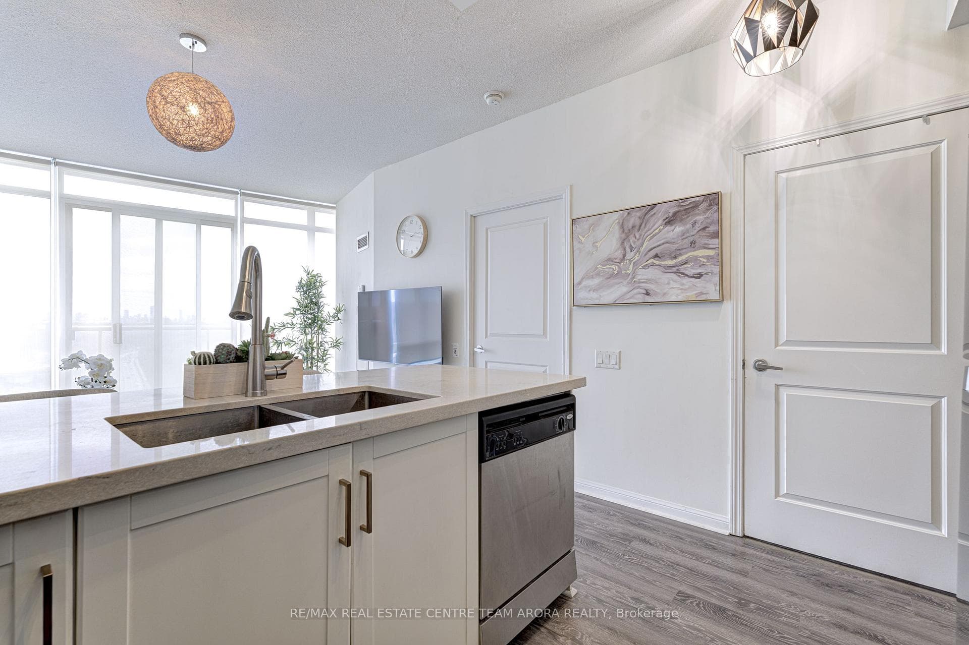 15 Windermere Avenue Unit 1406 photo 11