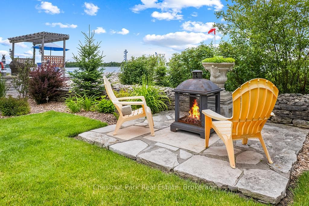 127 Pine Tree Harbour Road photo 43
