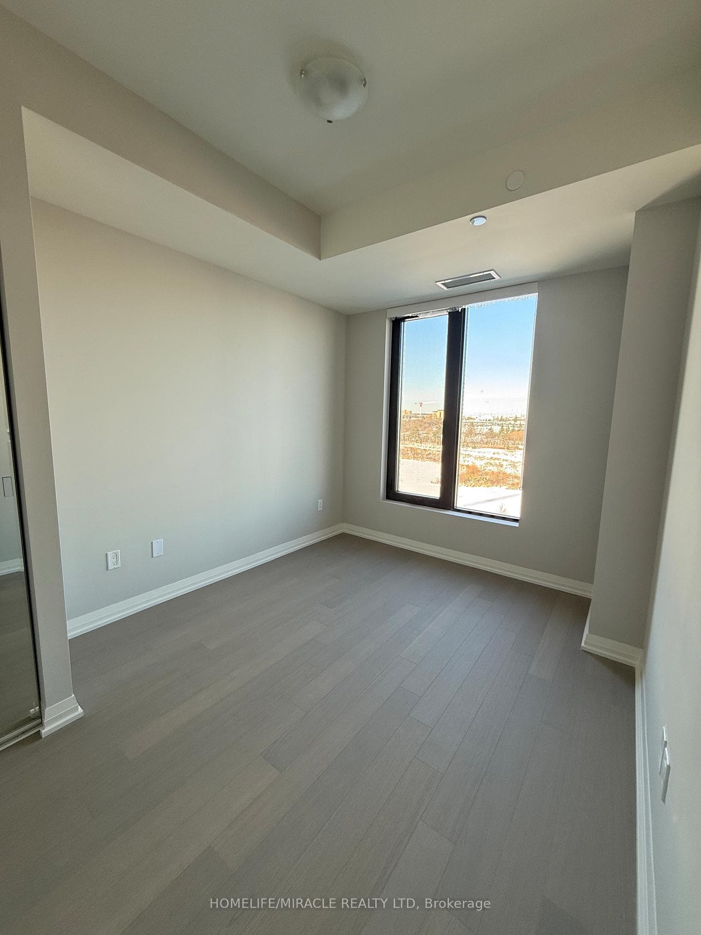 1415 Dundas Street Unit 407 photo 5