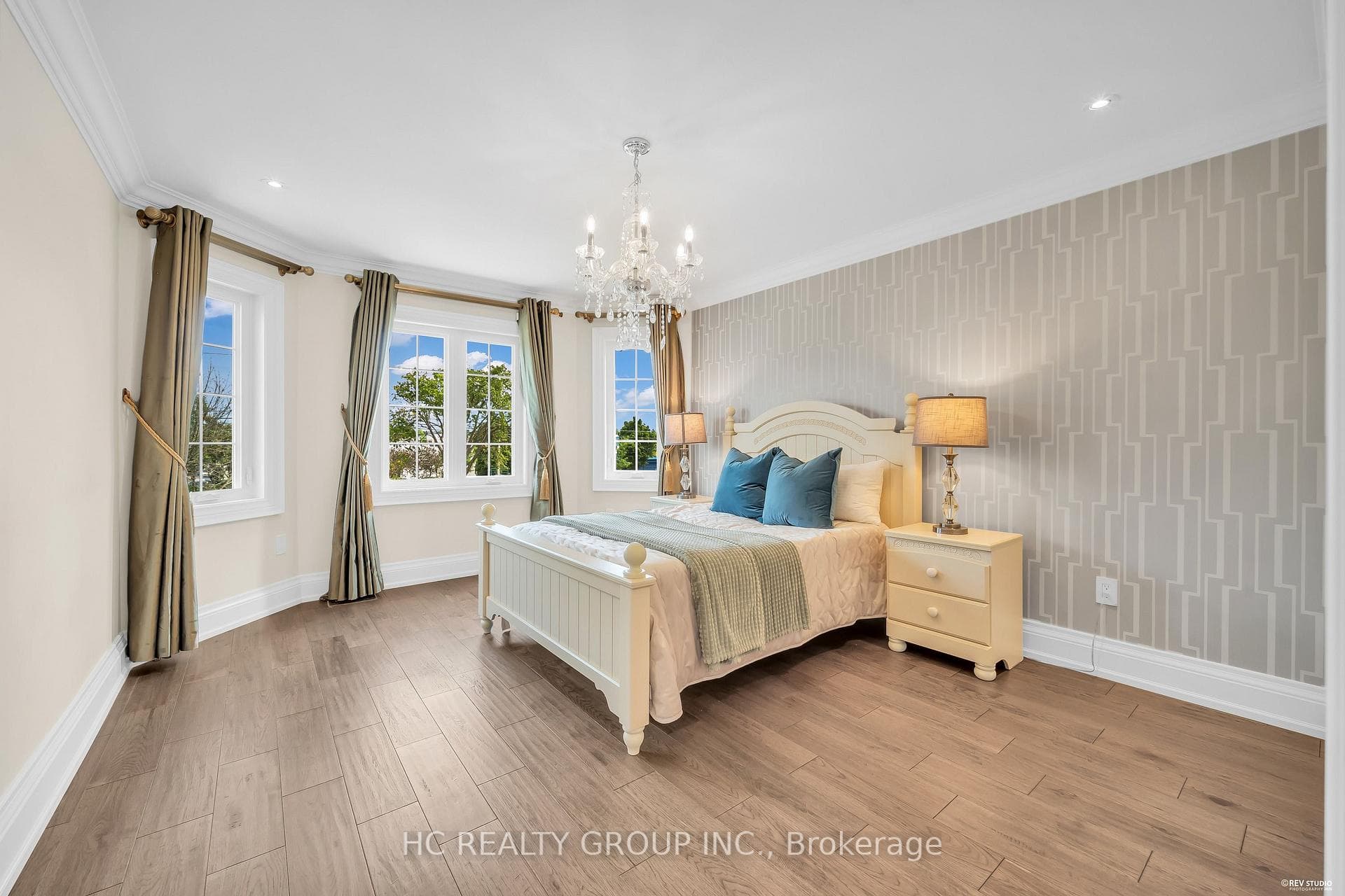 47 Hillhurst Drive photo 29
