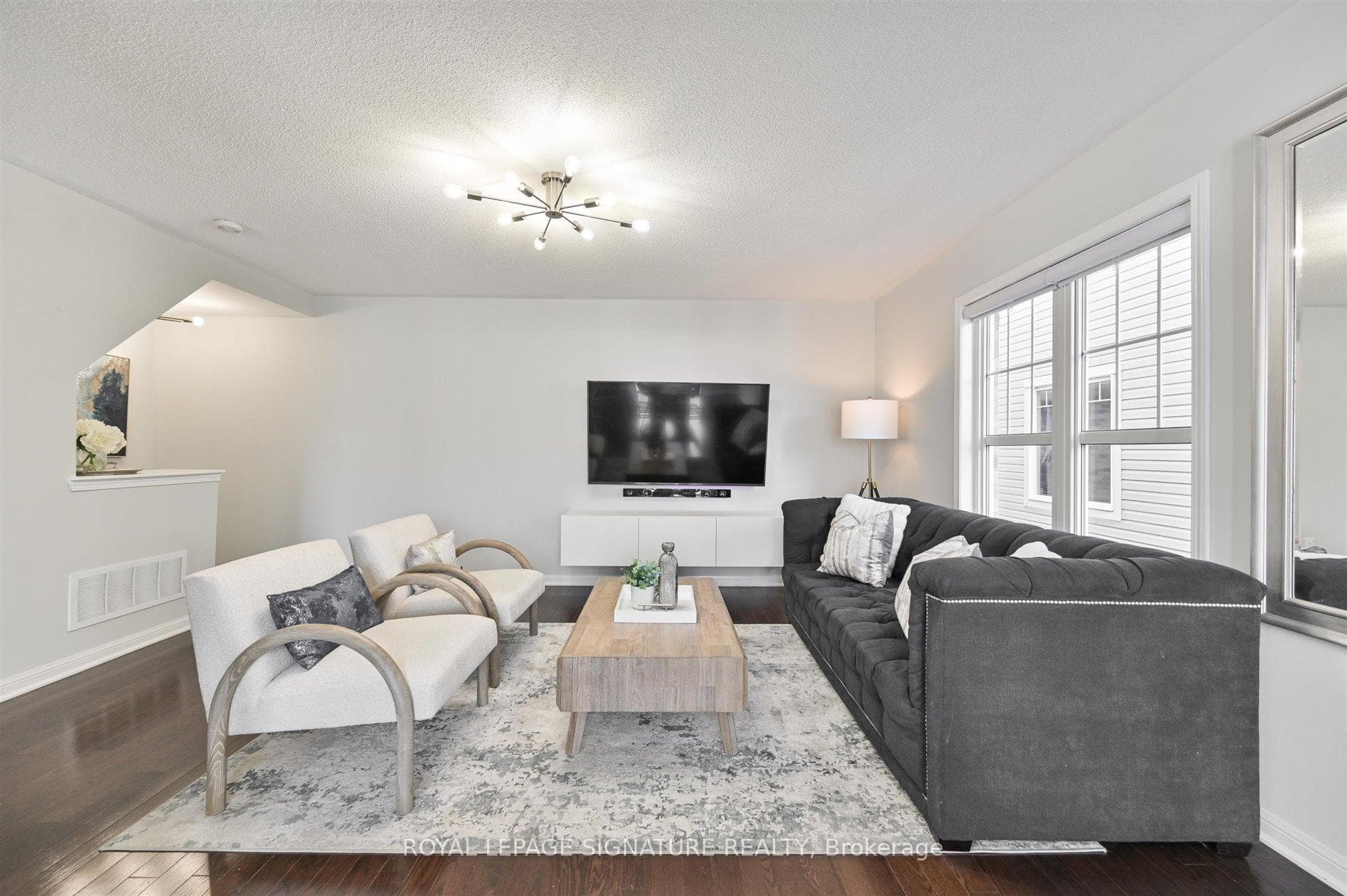 884 Brassard Circle photo 14