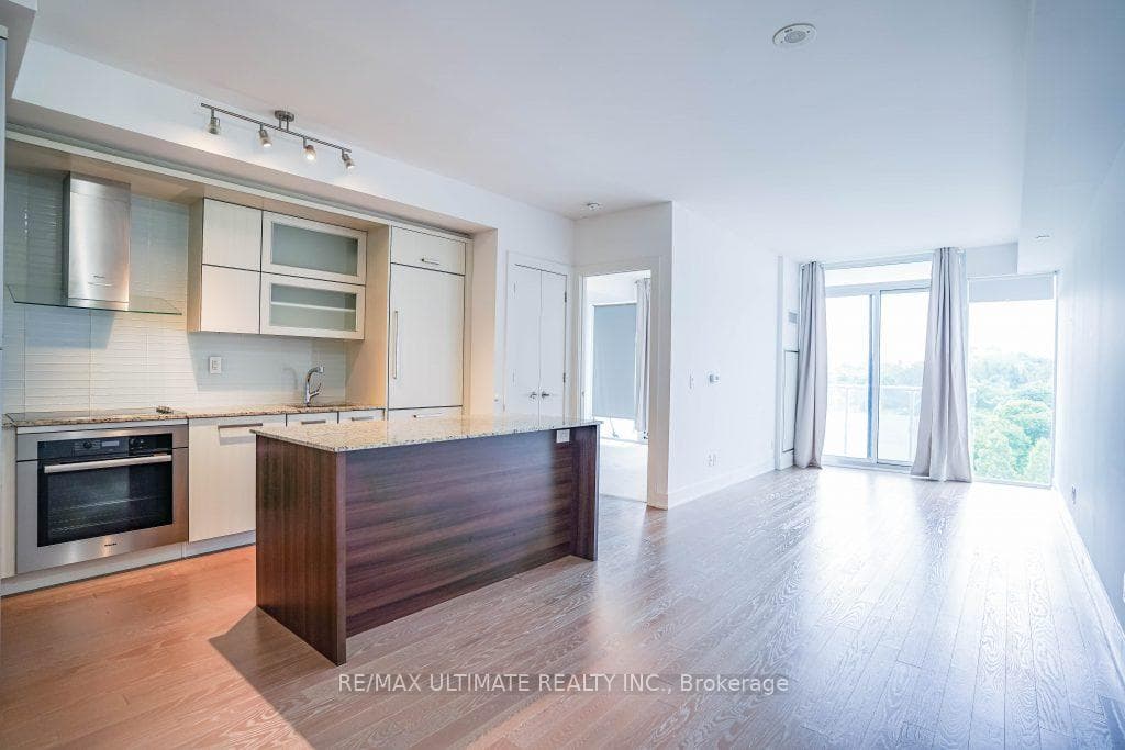 3018 Yonge Street Unit 812 photo 7