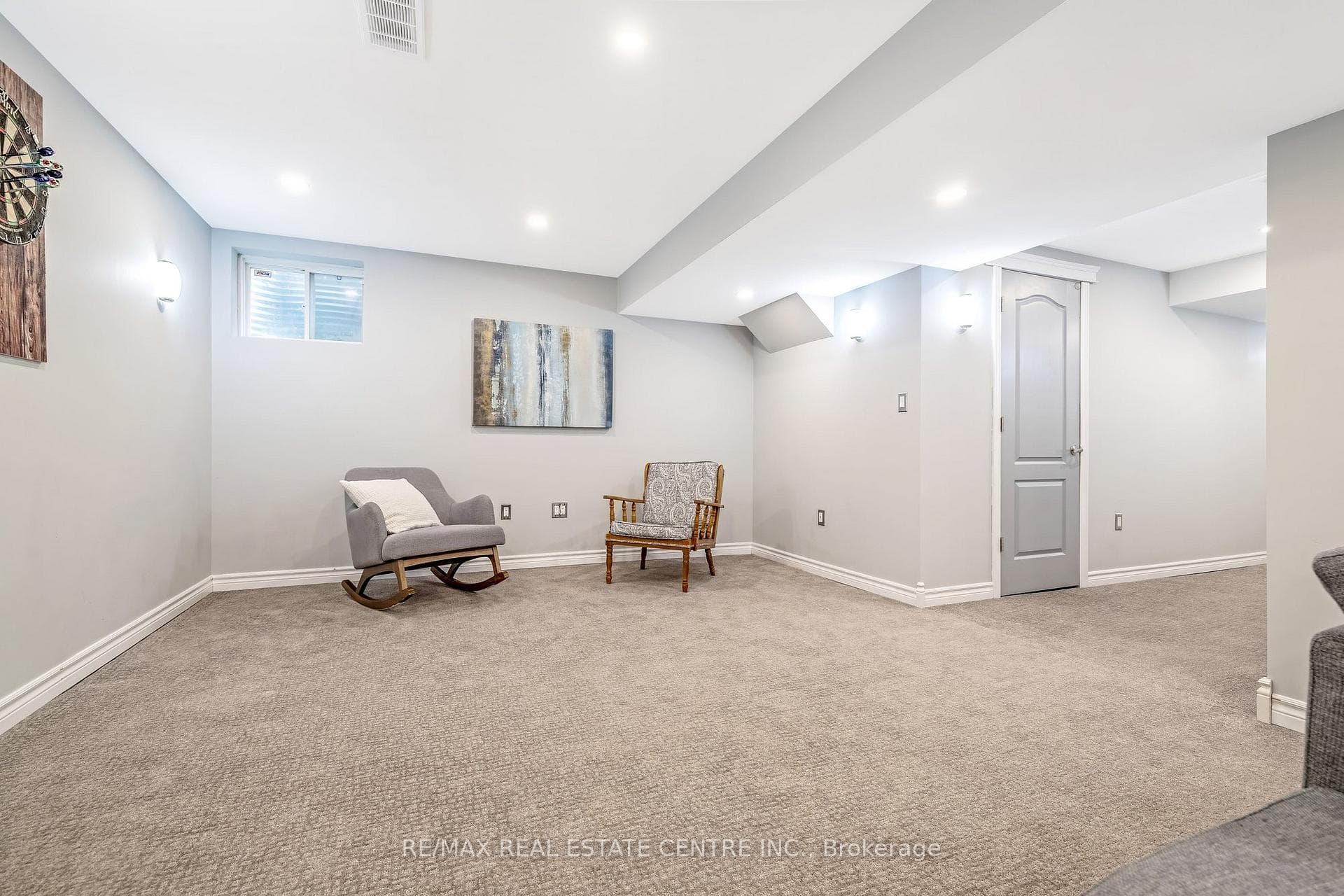 823 Biggar Heights photo 39