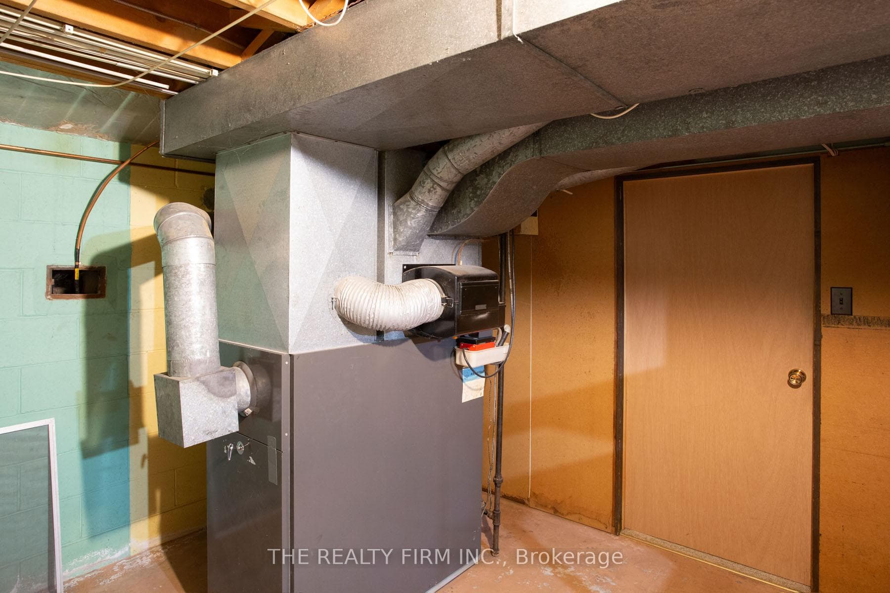 78 Strathcona Drive photo 40