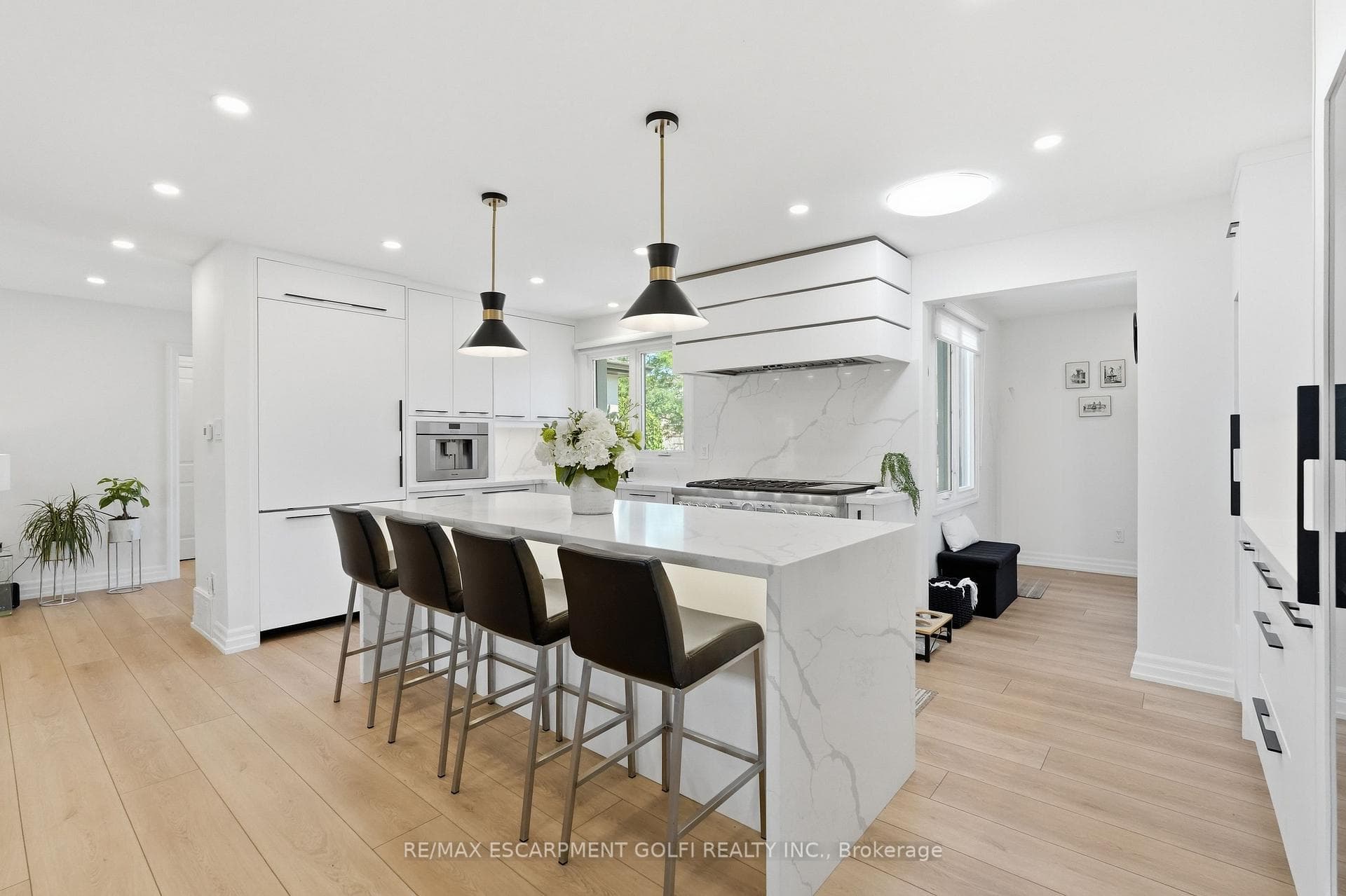 12 Cheval Drive photo 9