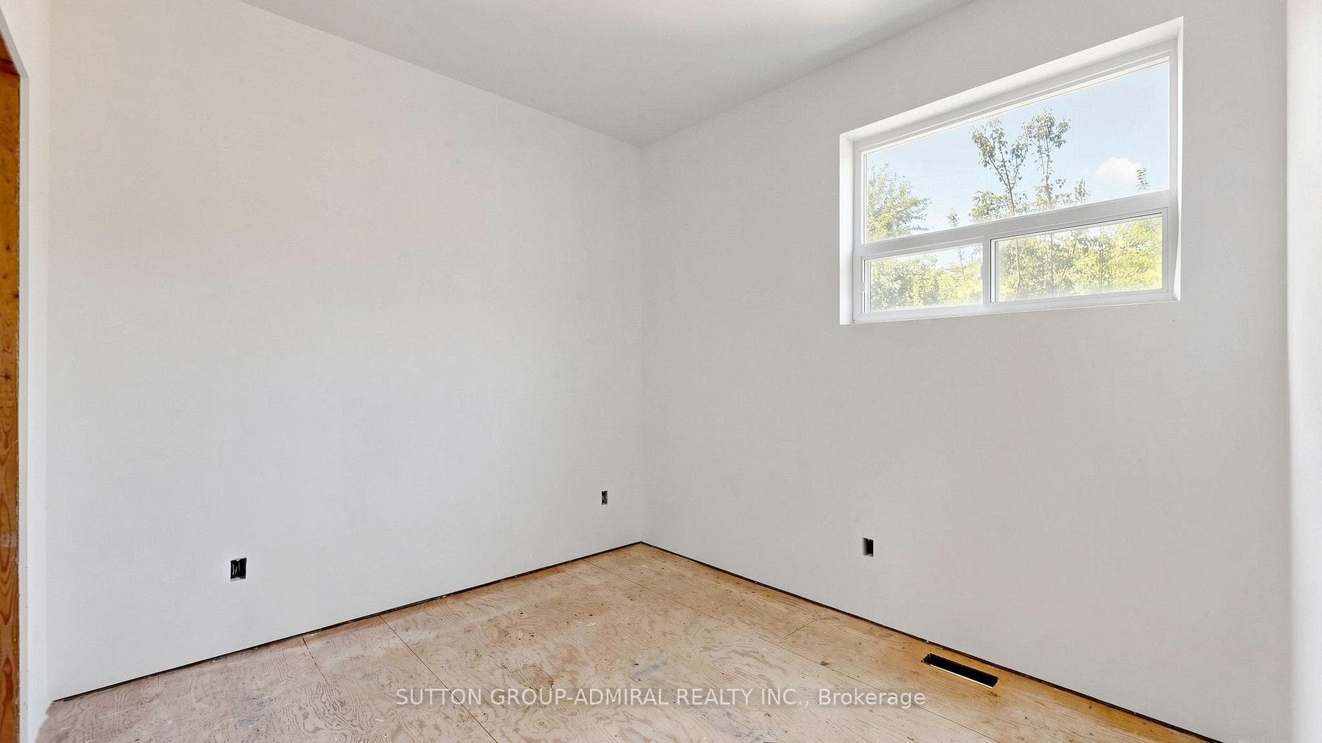 62 Rosemeade Avenue photo 32