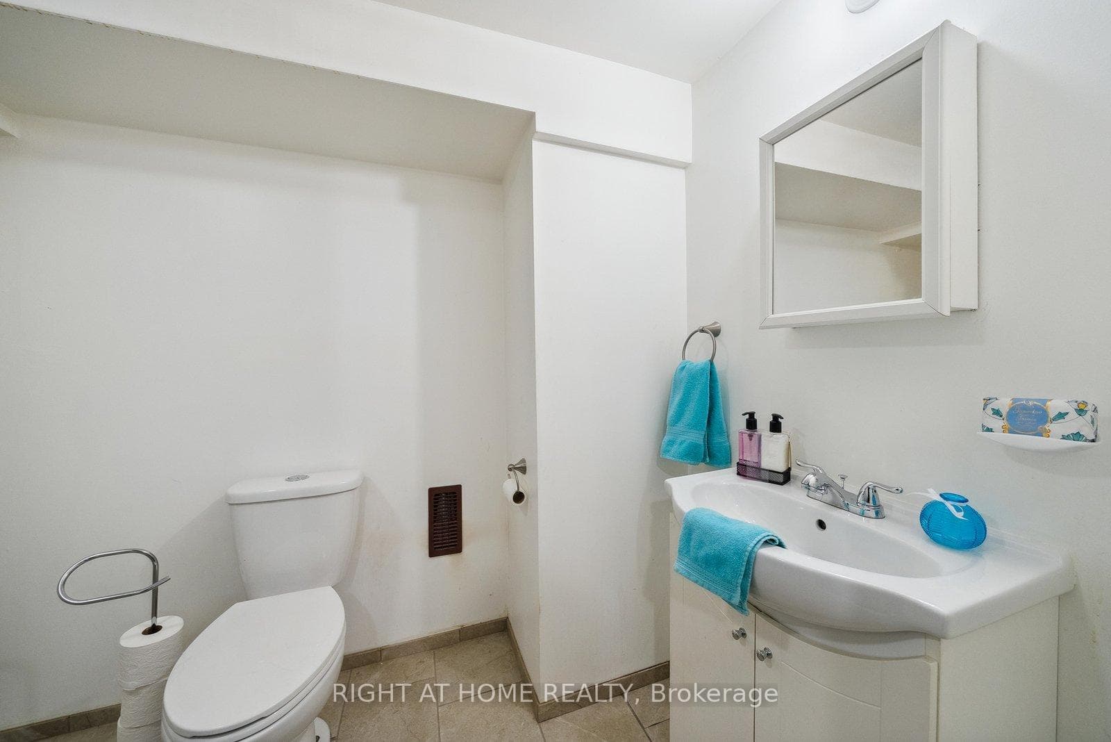 1053 Gem Road photo 11