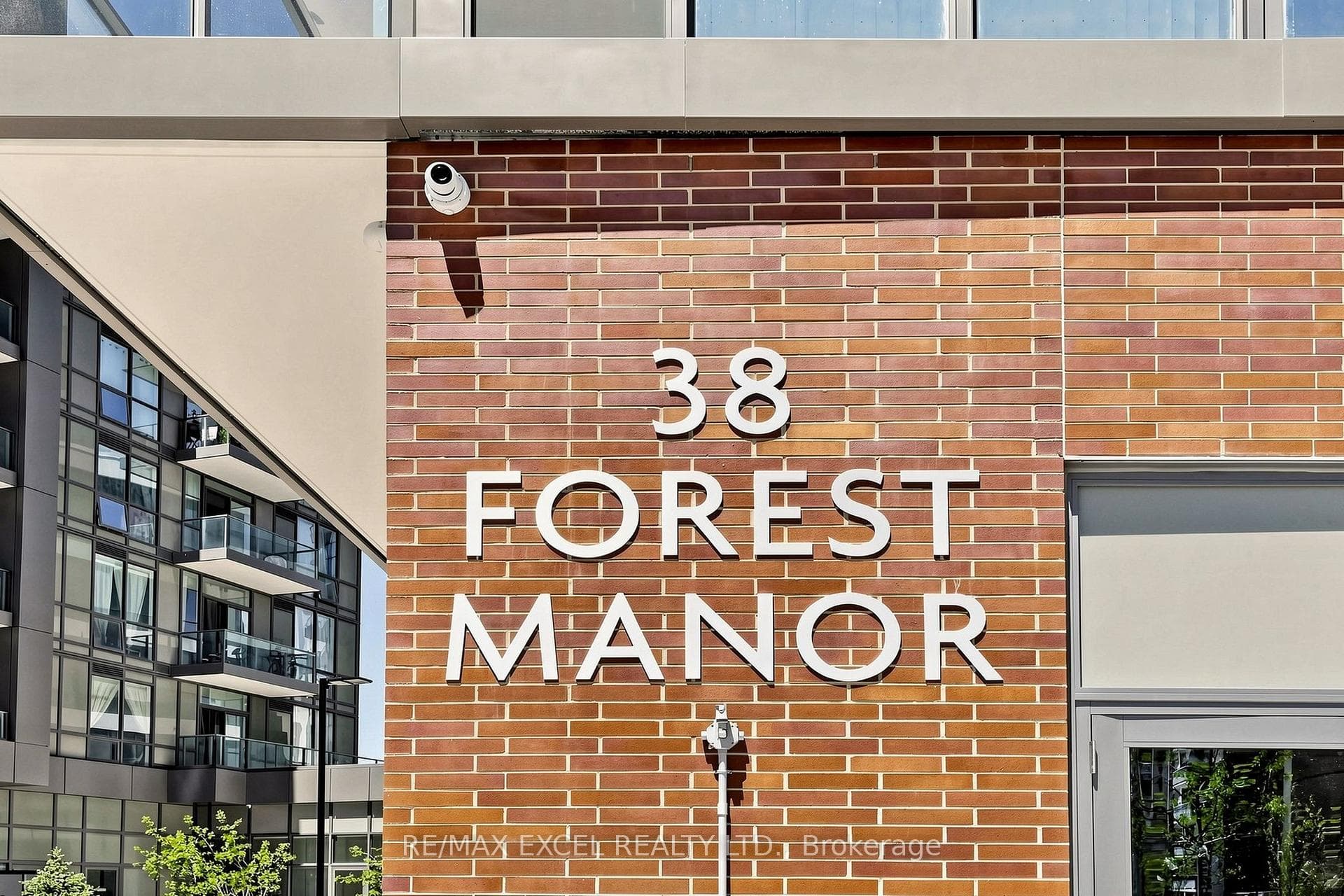 38 Forest Manor Road Unit 307 photo 4