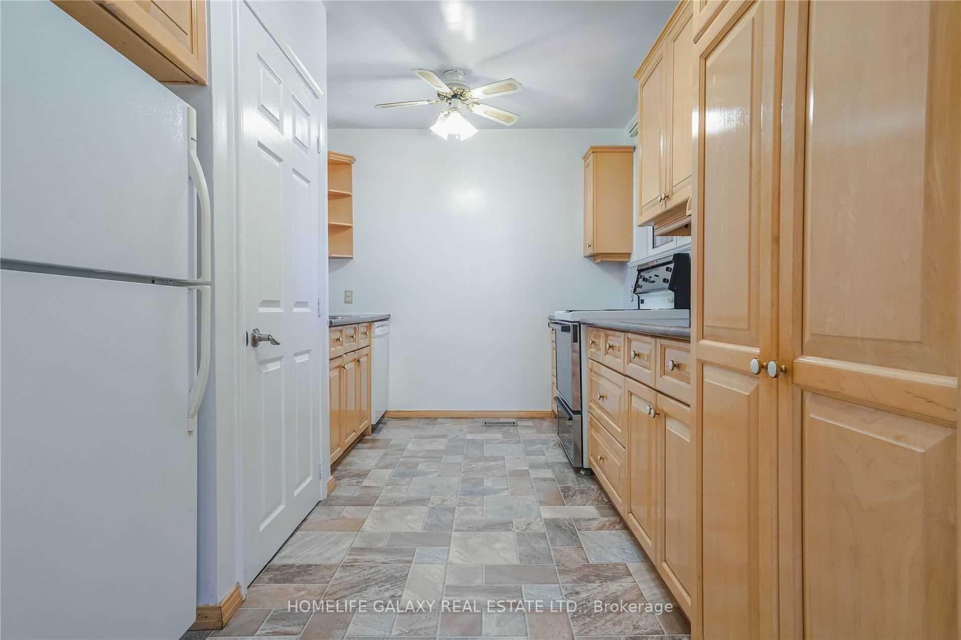 80 Rossander Court photo 8