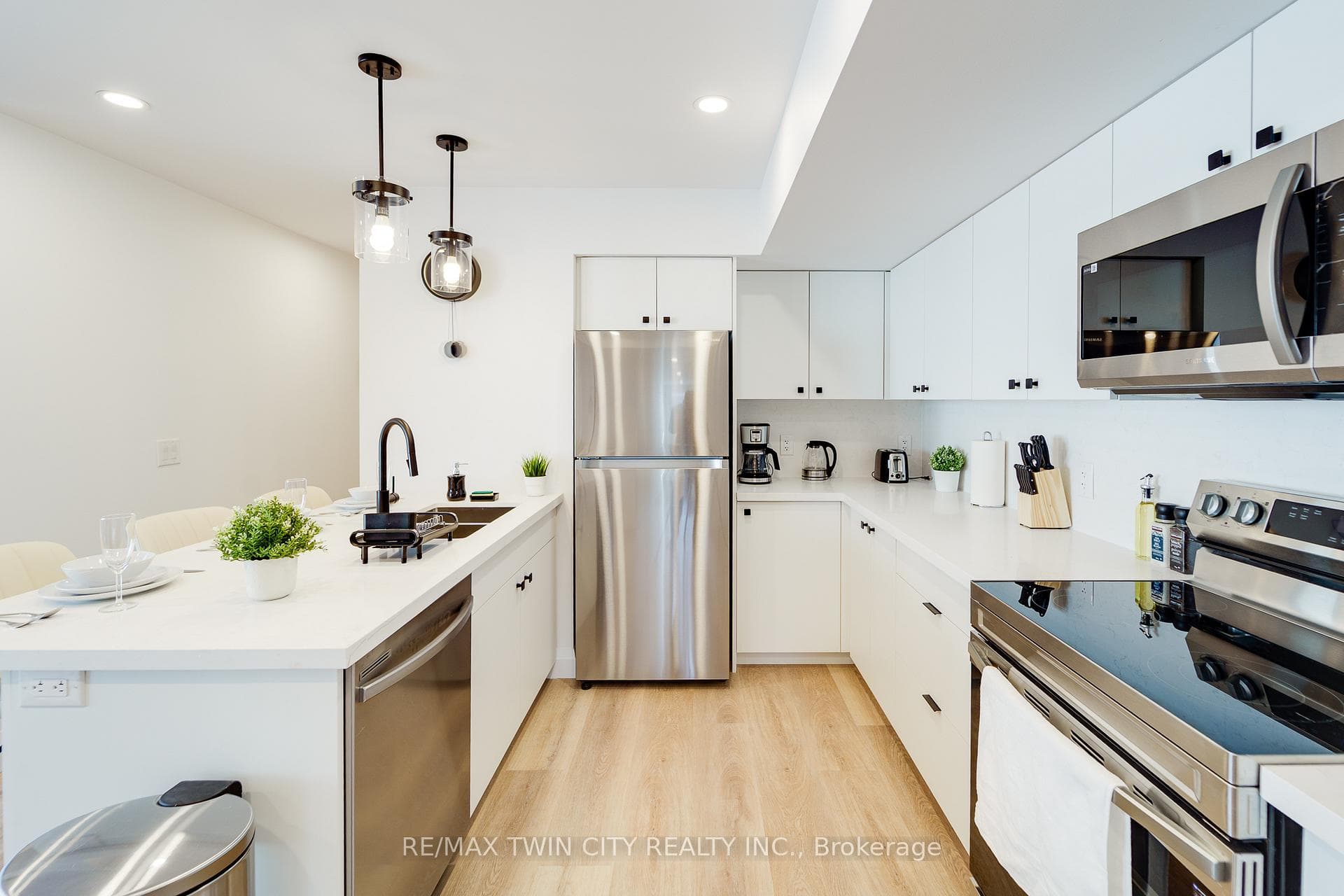 825 Stirling Avenue Unit 1 photo 4