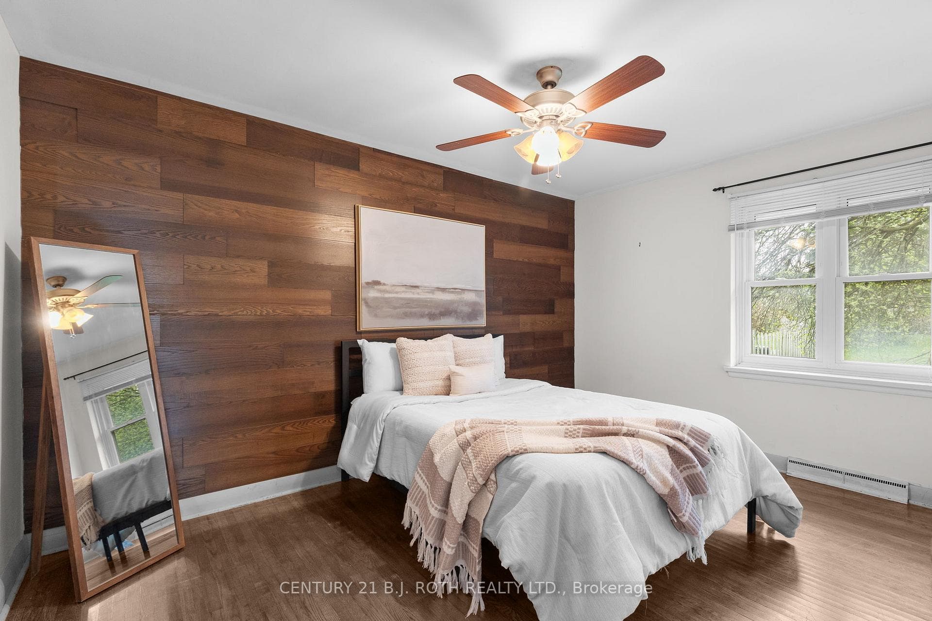 243 WELLINGTON Street photo 10