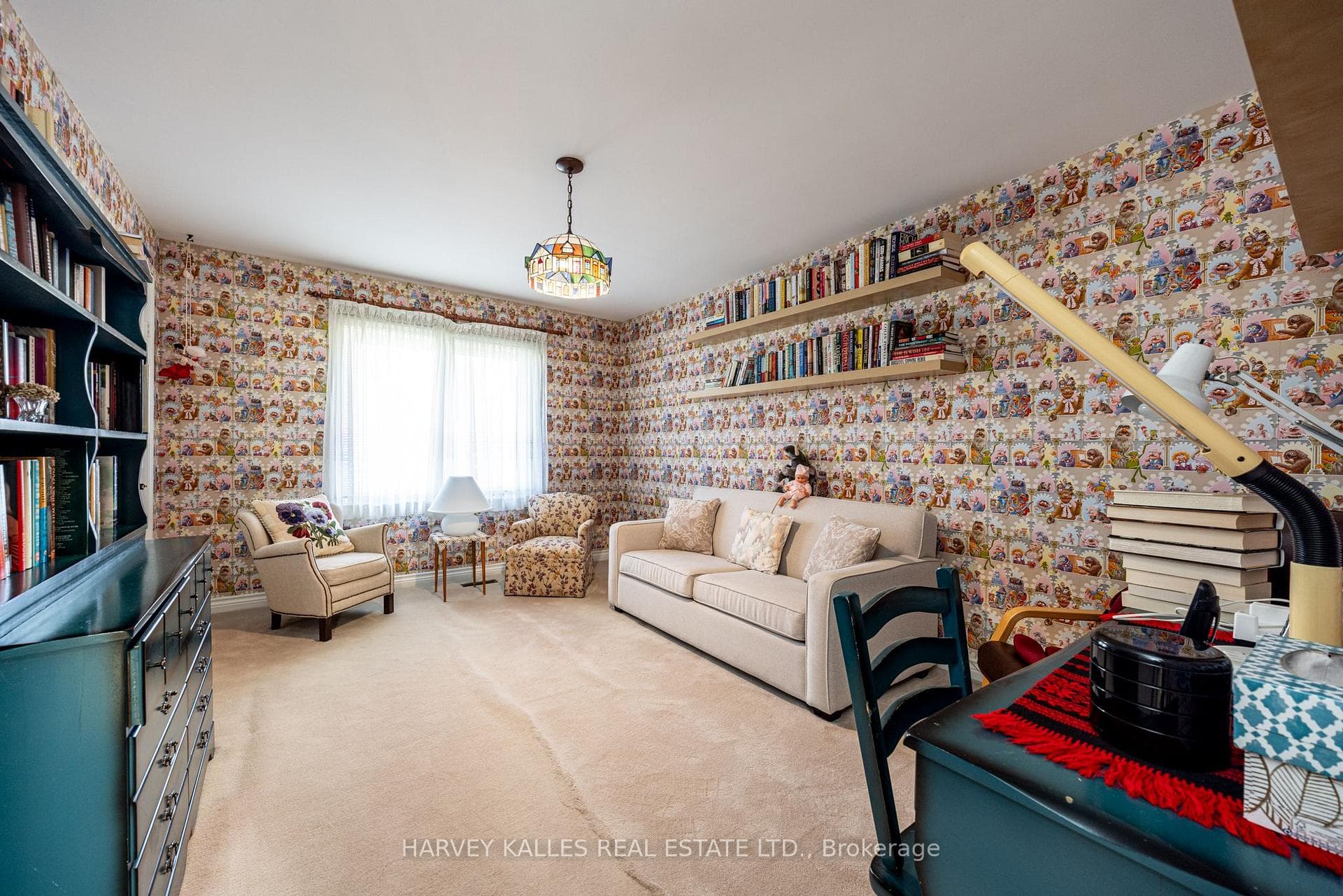 10 Whitelaw Court photo 29
