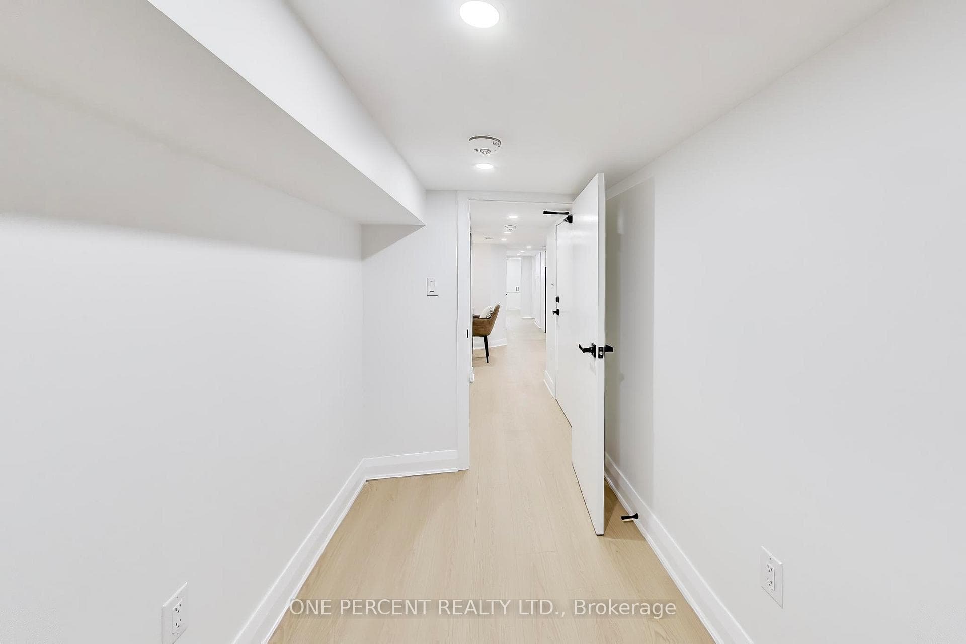 756 Richmond Street photo 32