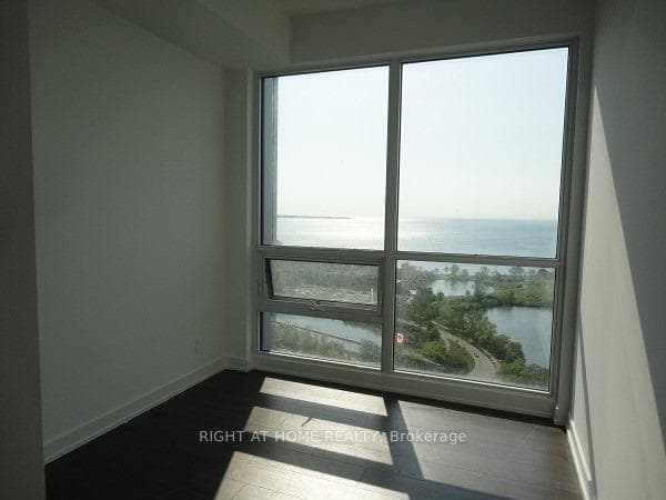 2200 Lakeshore Boulevard Unit 2901 photo 9