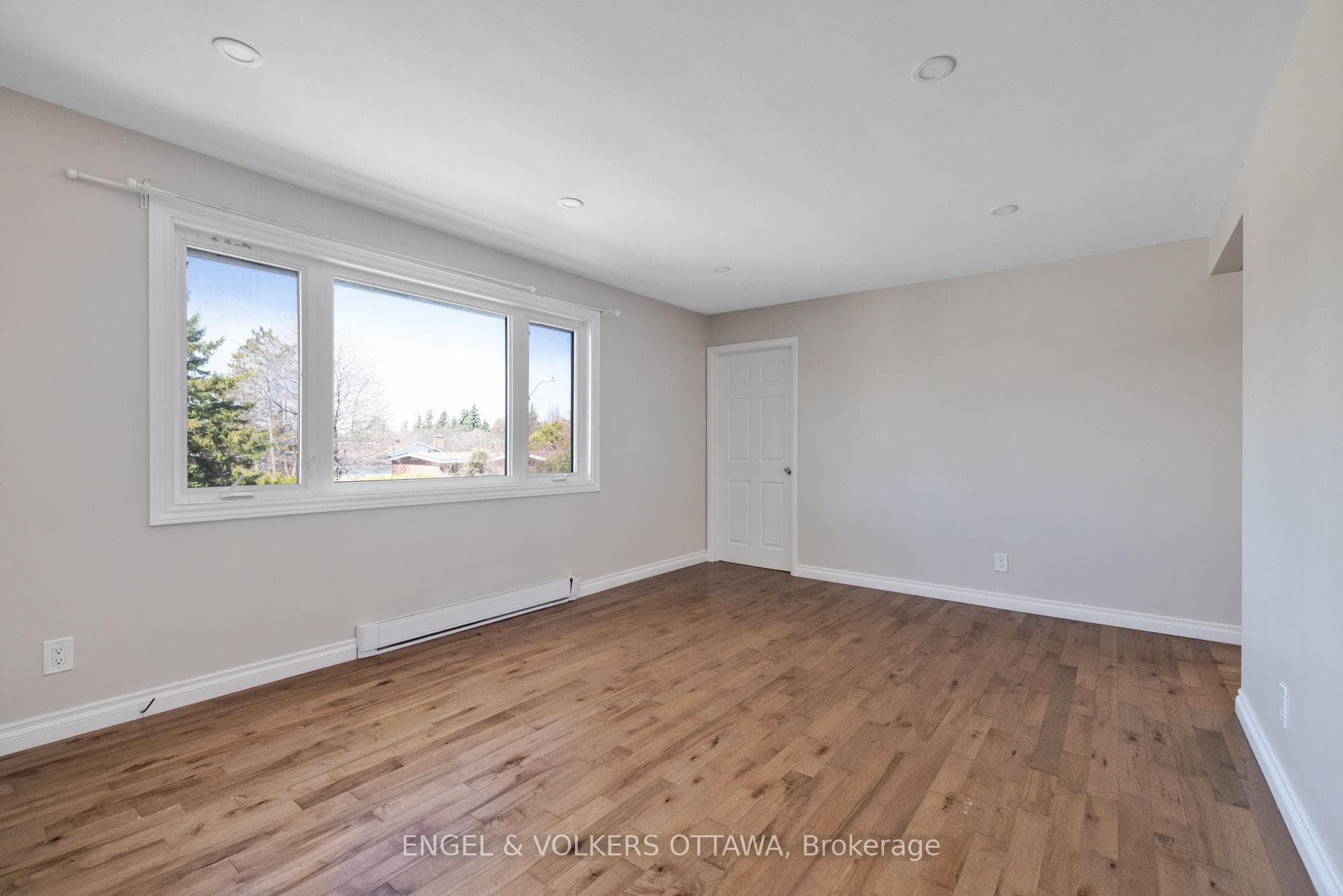 1311 S Avenue photo 29
