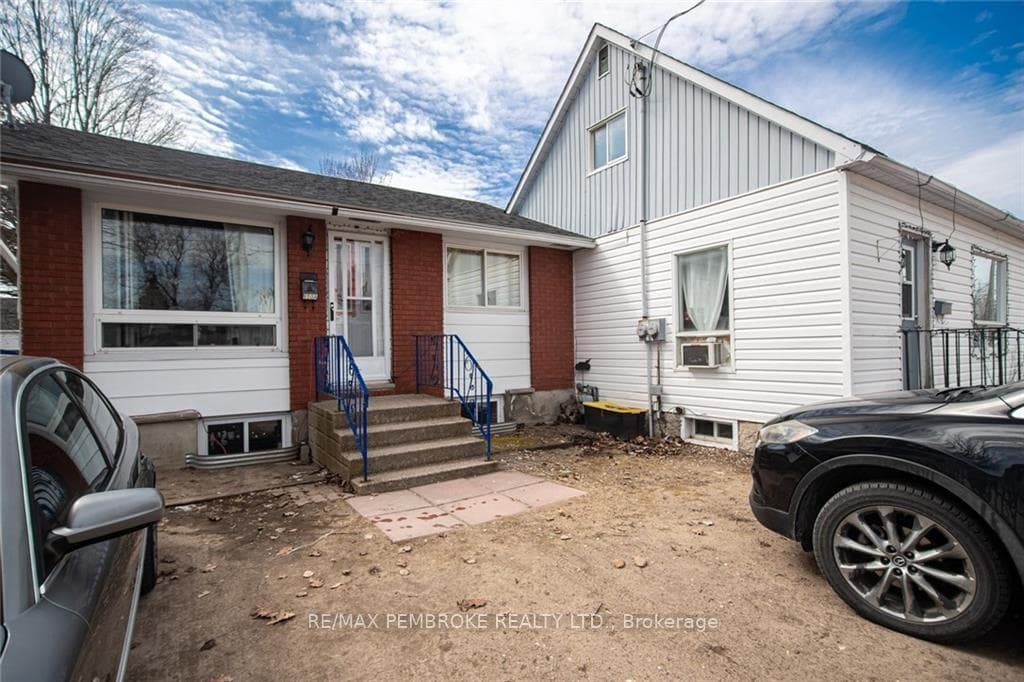 650 ROY ST WEST Street photo 2