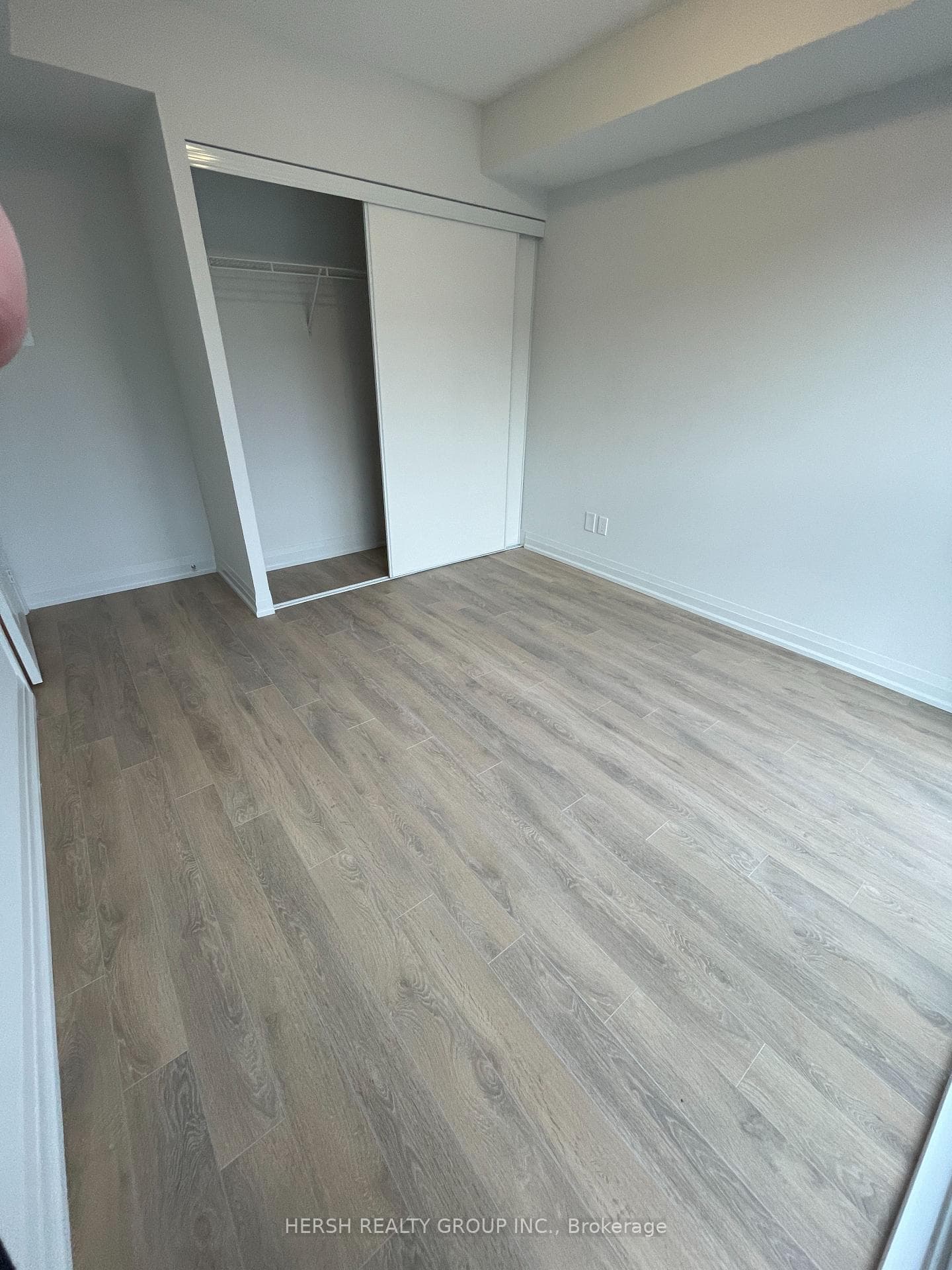 20 Meadowglen Place Unit 1607 photo 9