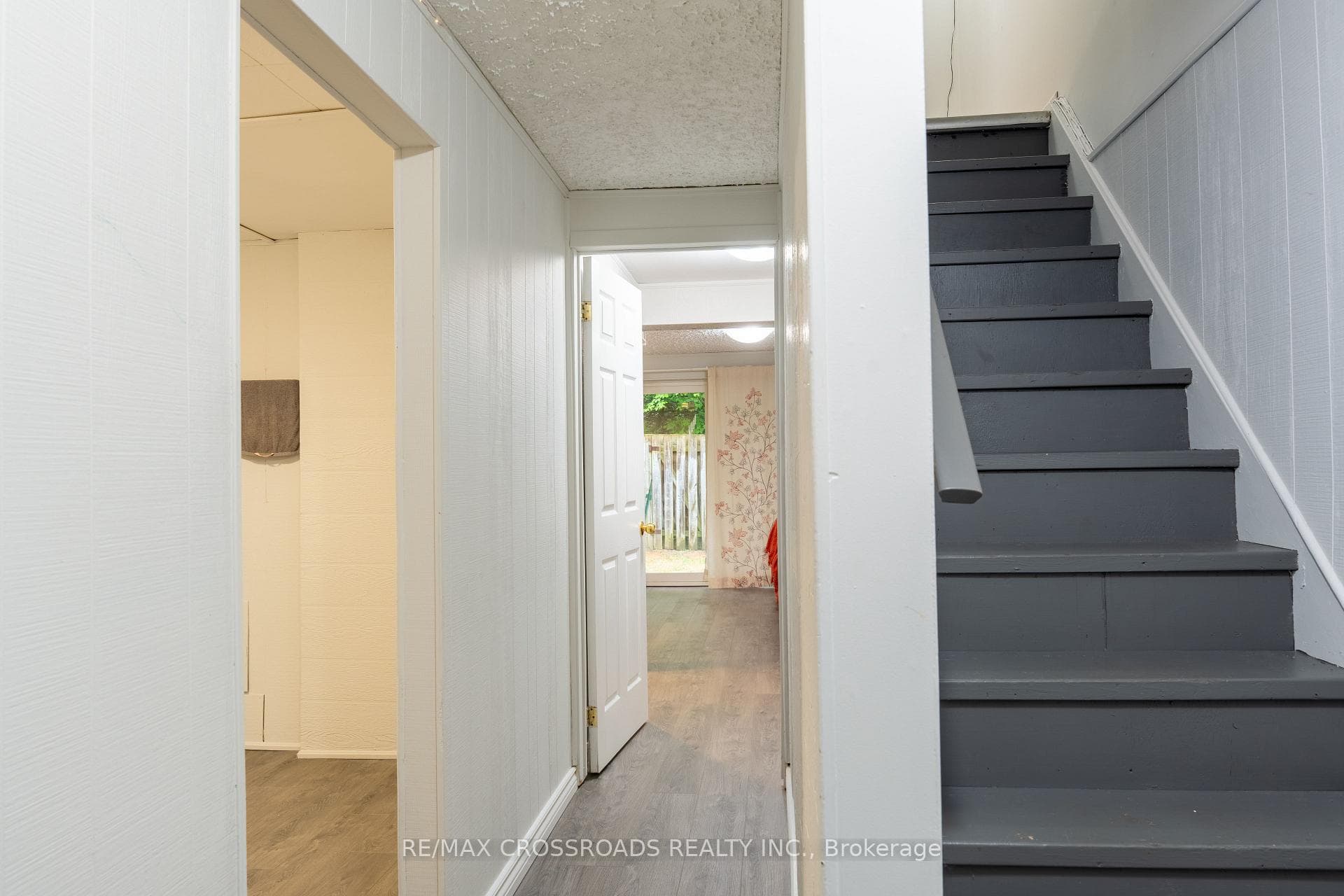 350 Camelot Court Unit 30 photo 24