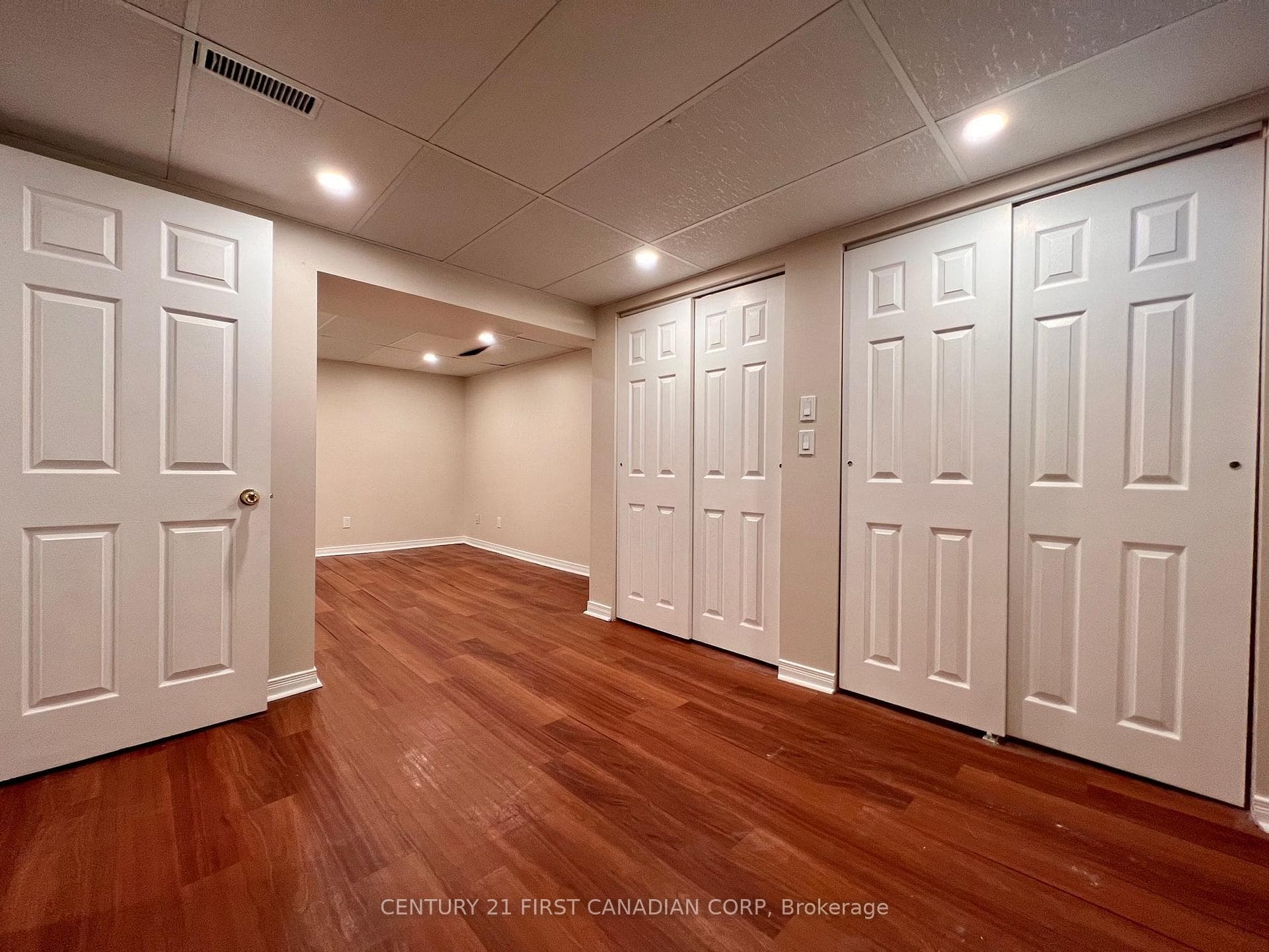 27 Wharncliffe Road photo 34