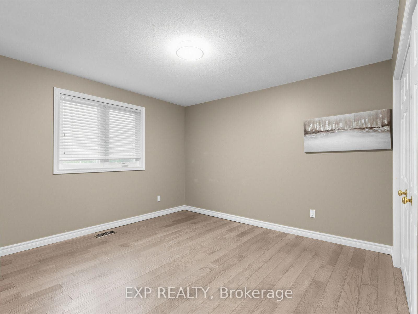 129 Franklin Avenue photo 23