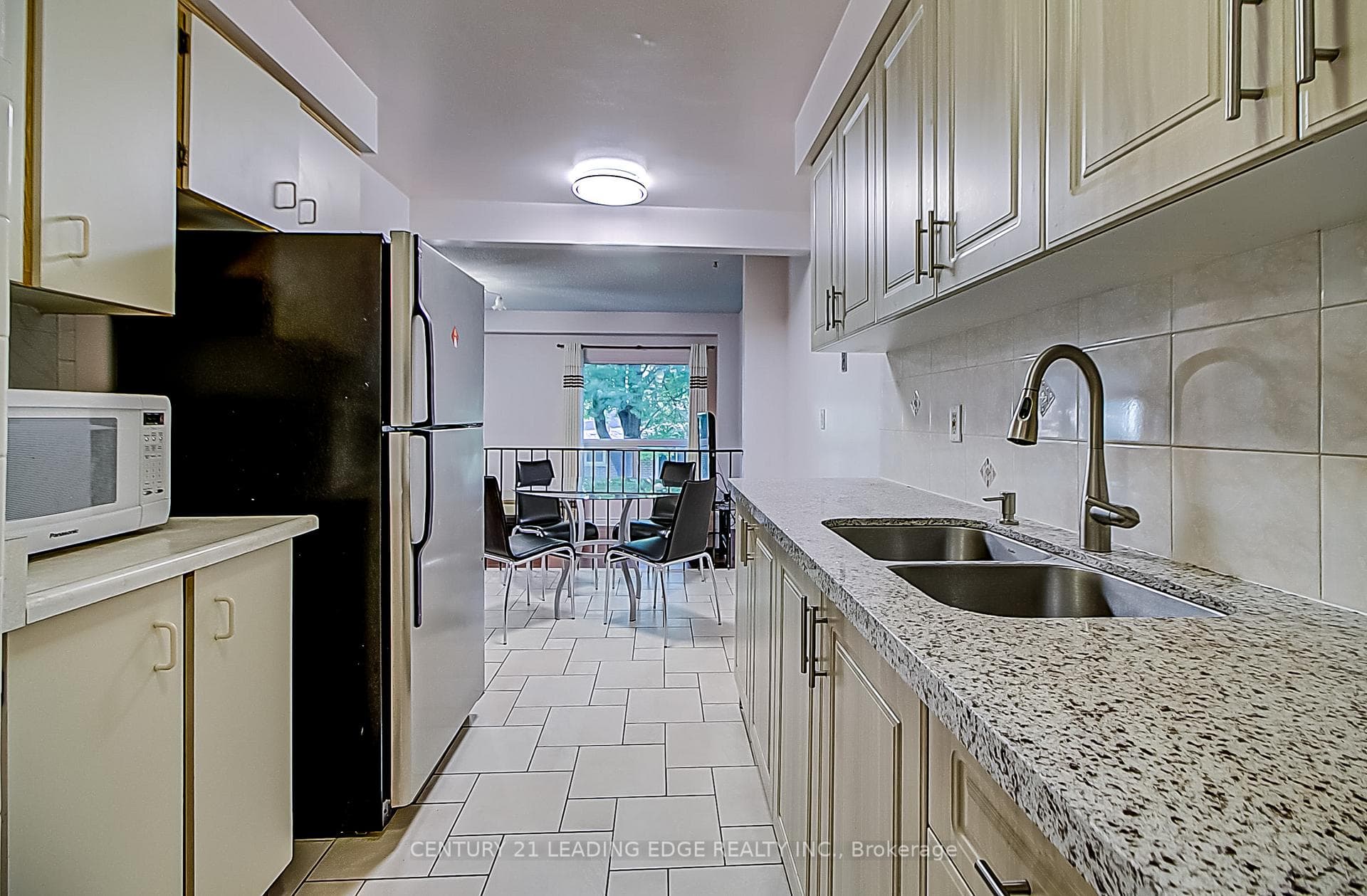 18 O'halloran Crescent photo 6