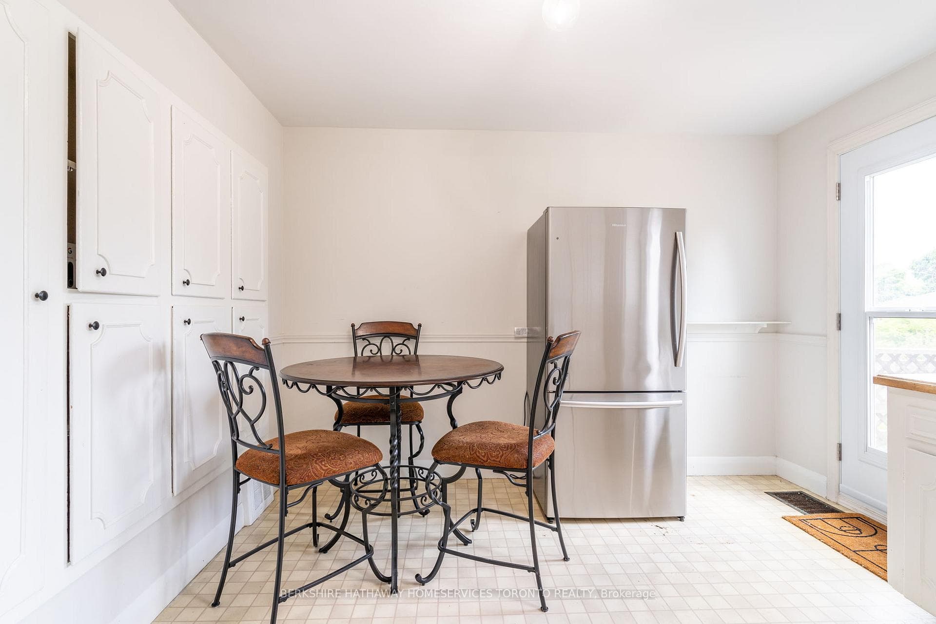 131 East 18th Street photo 4