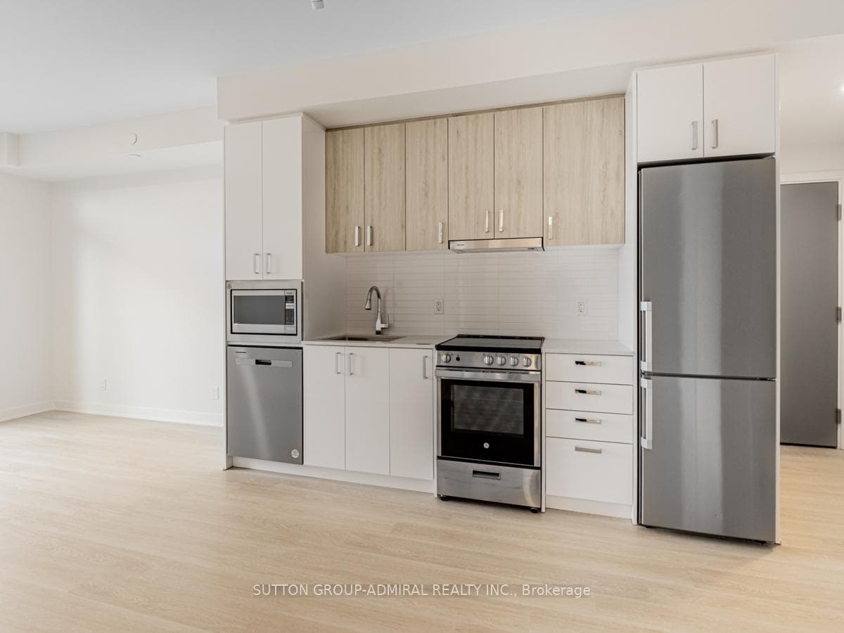 30 Upper Mall Way Unit 1106A photo 8