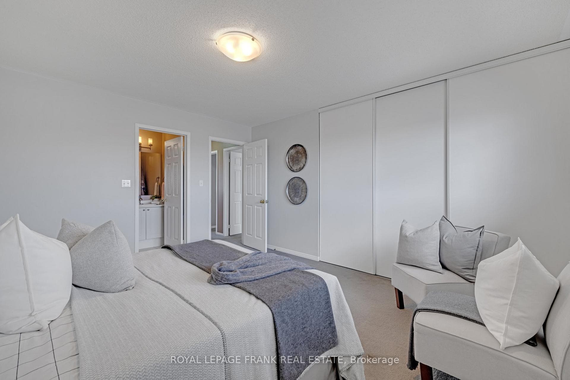 929 Glenbourne Court photo 35