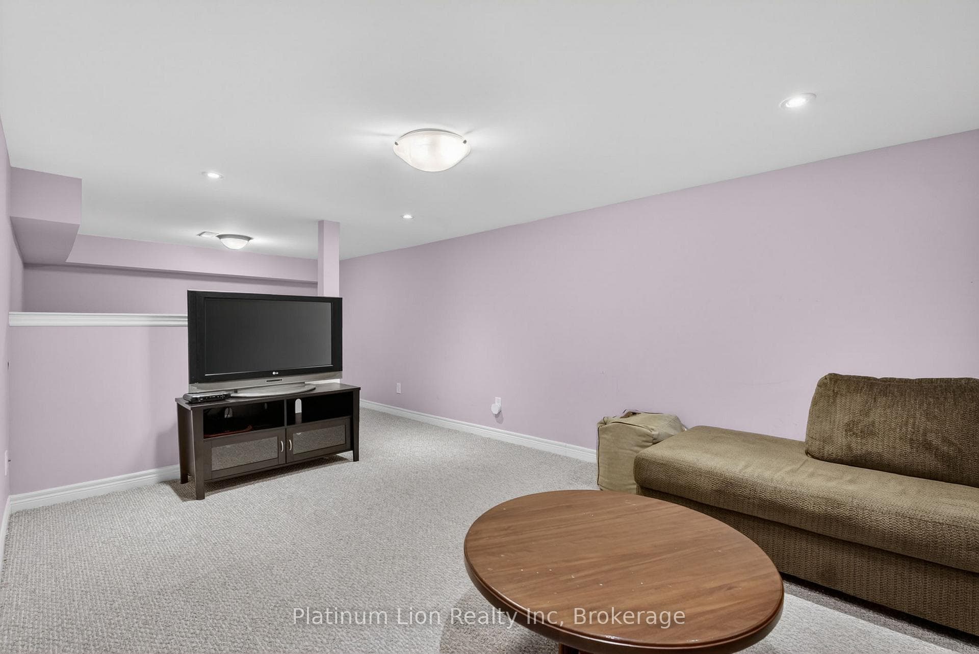 150 Gateshead Crescent Unit 19 photo 38