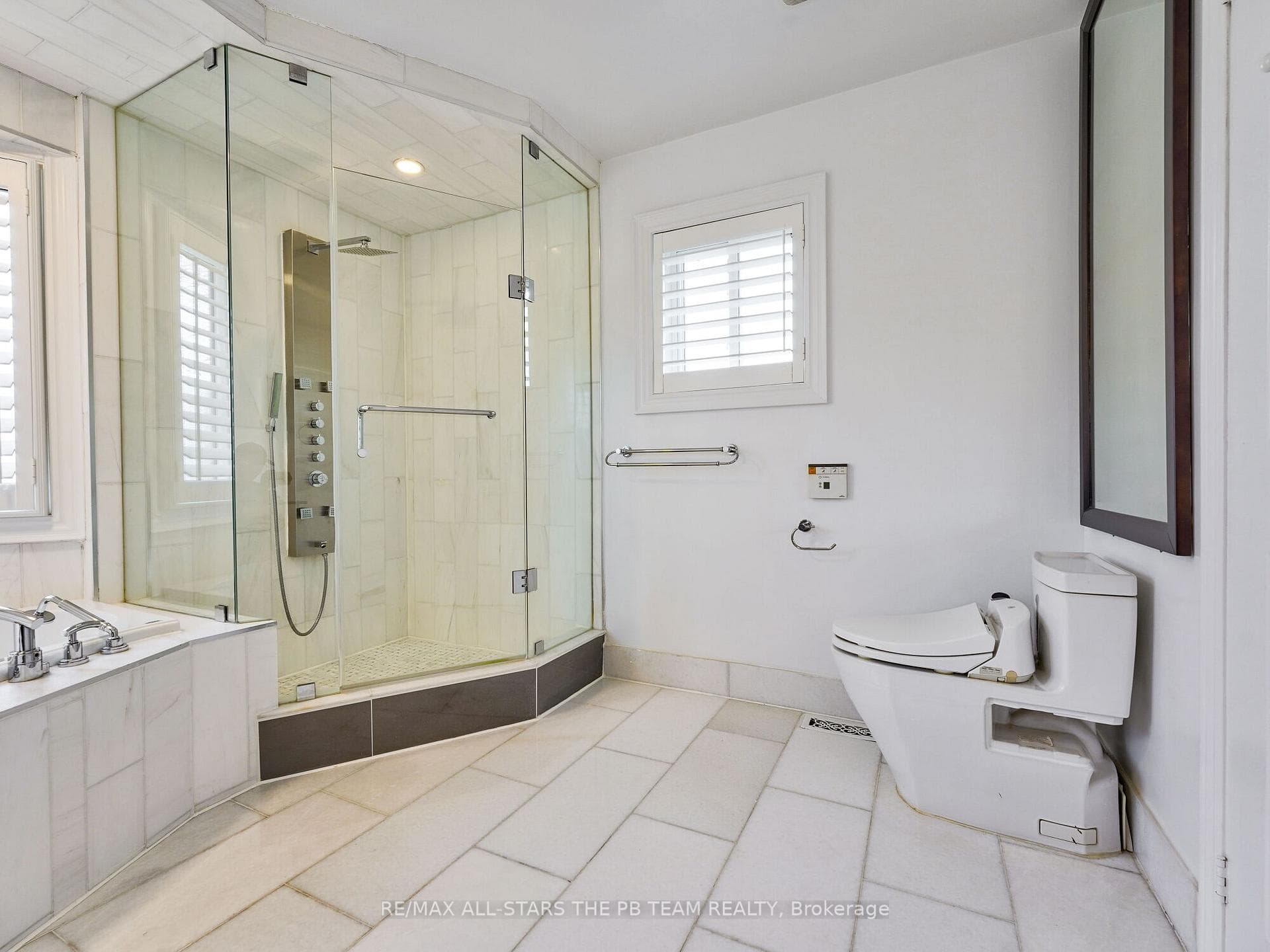 2227 Rodick Road photo 23