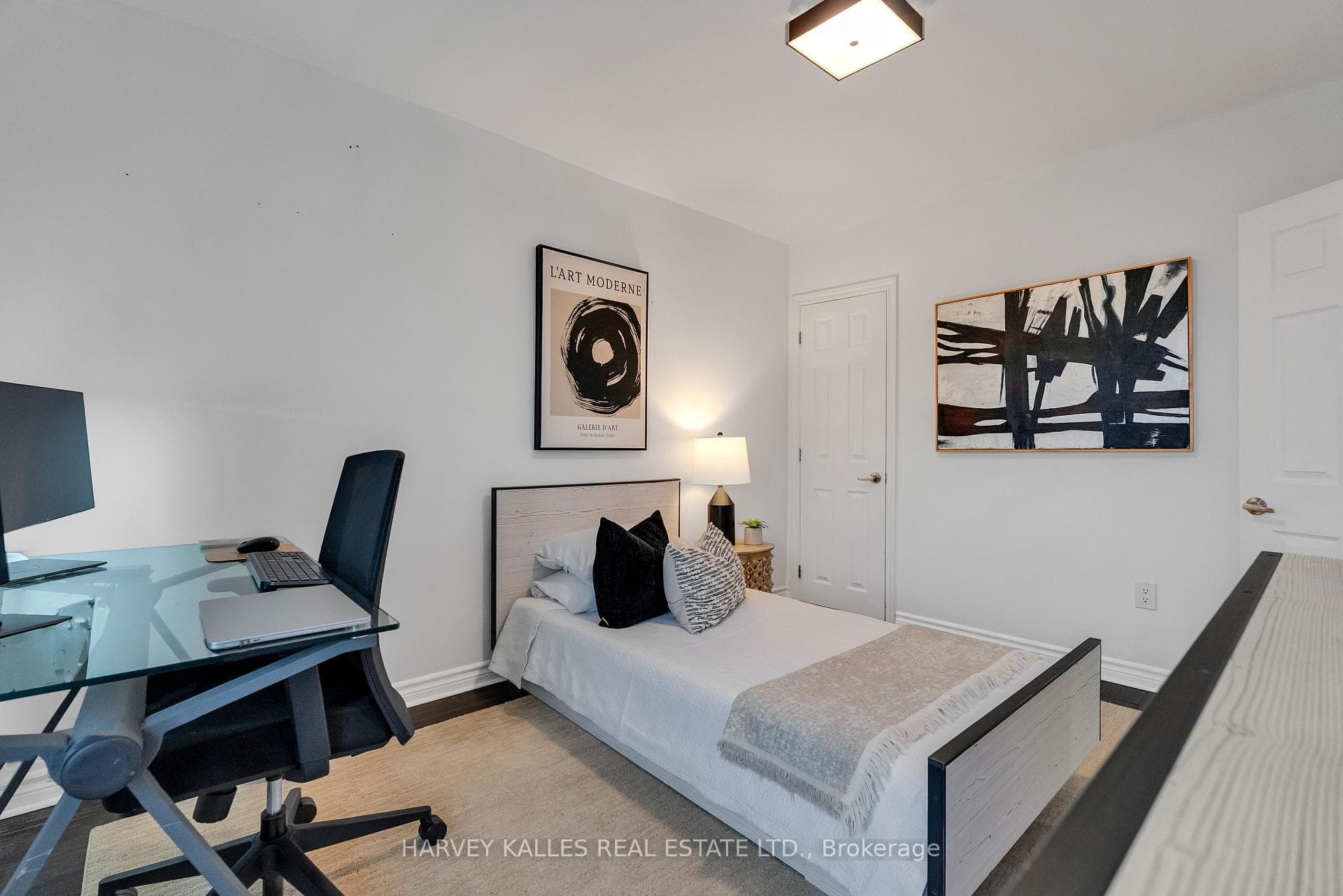 326 Glenholme Avenue photo 24