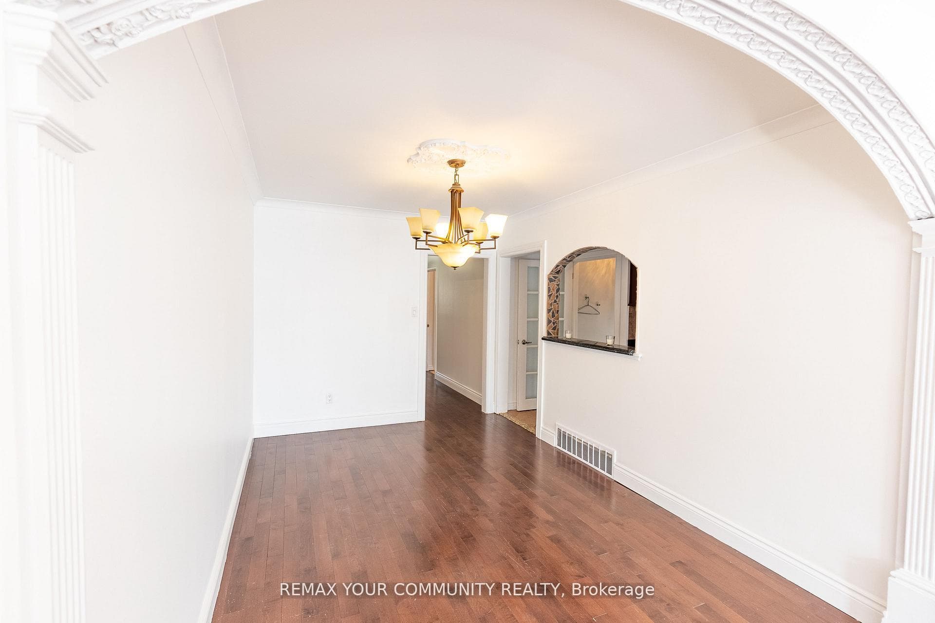 32 Marbury Crescent photo 8