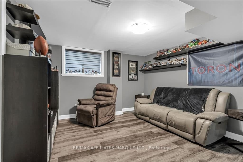 66 MERCIER Avenue photo 25
