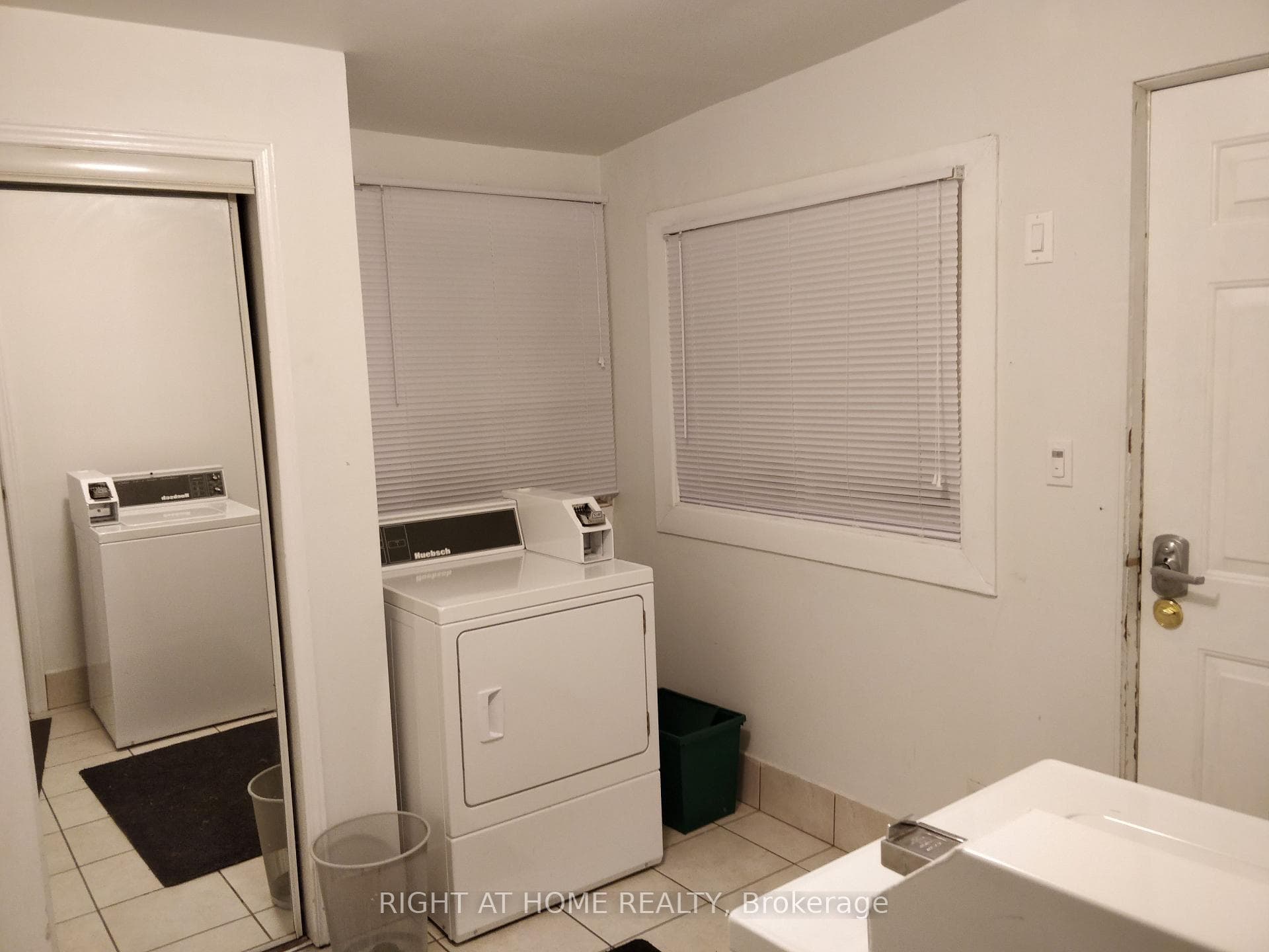 715 Ossington Avenue Unit 1 photo 11