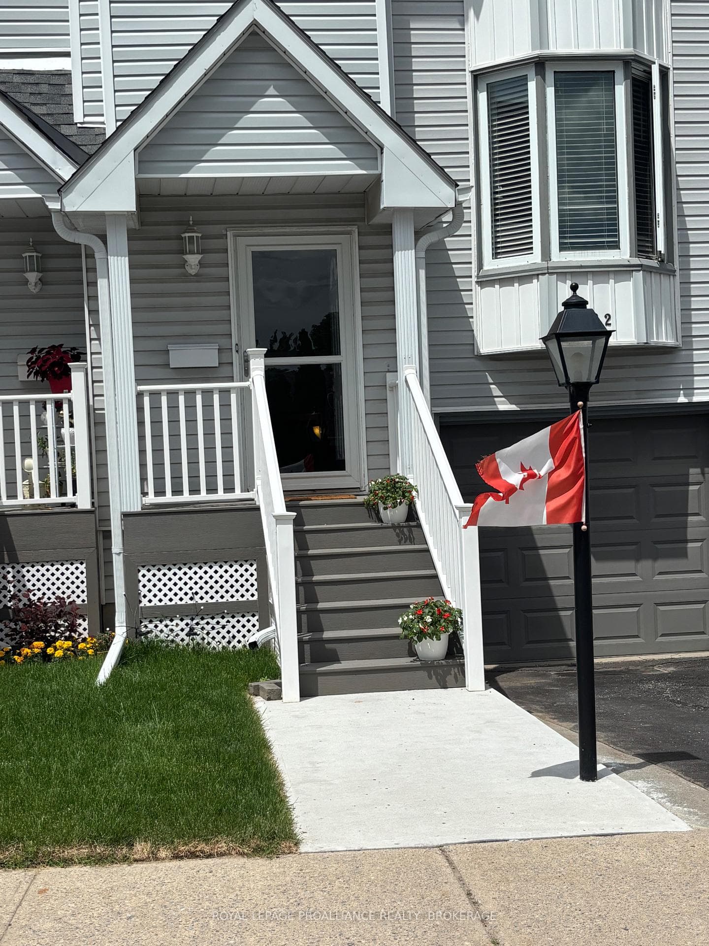 882 Winchester Lane photo 3