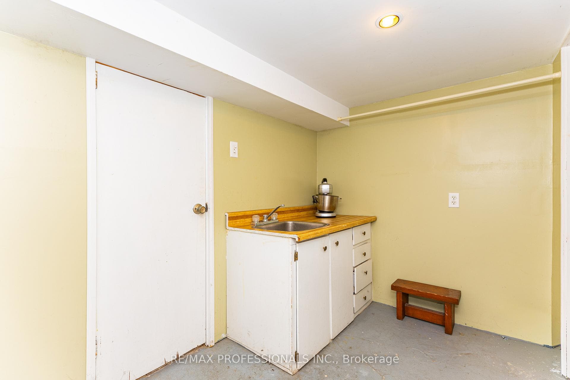 9 Orley Avenue photo 24
