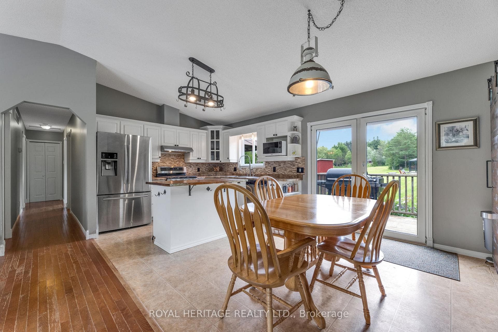 36 KENEDON Drive photo 16