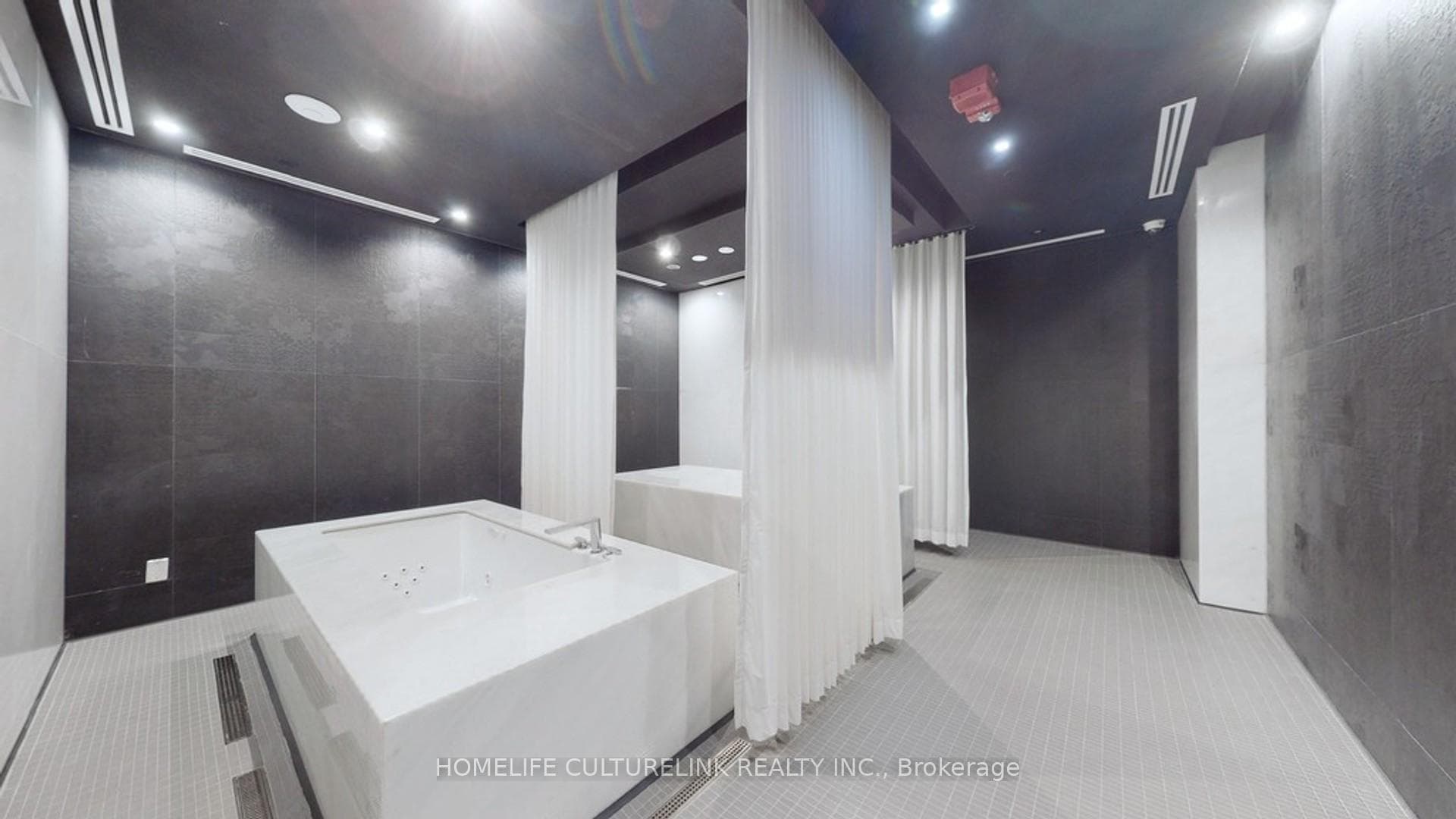 87 Peter Street Unit 1417 photo 10