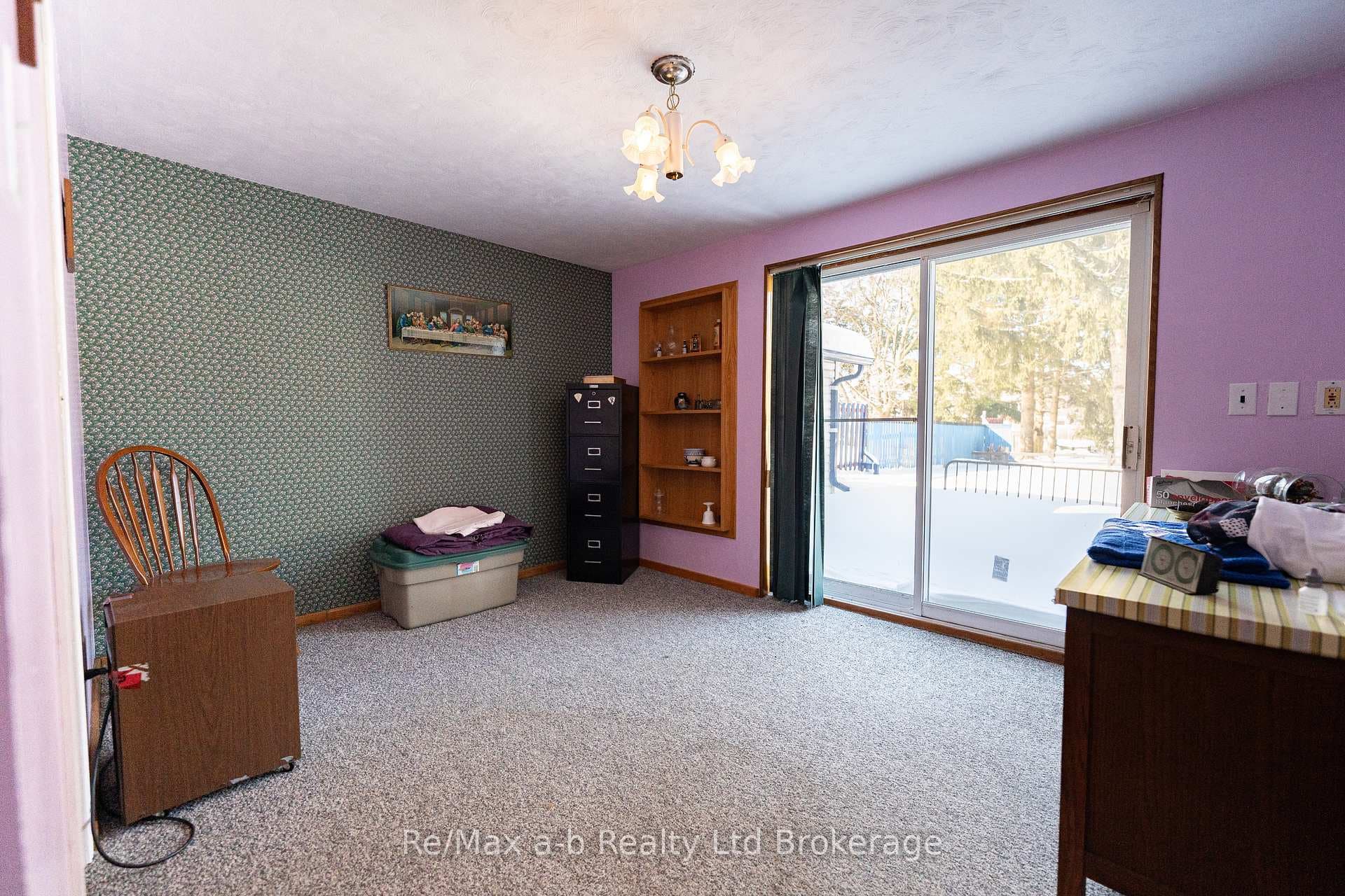 Family Room With Walkout