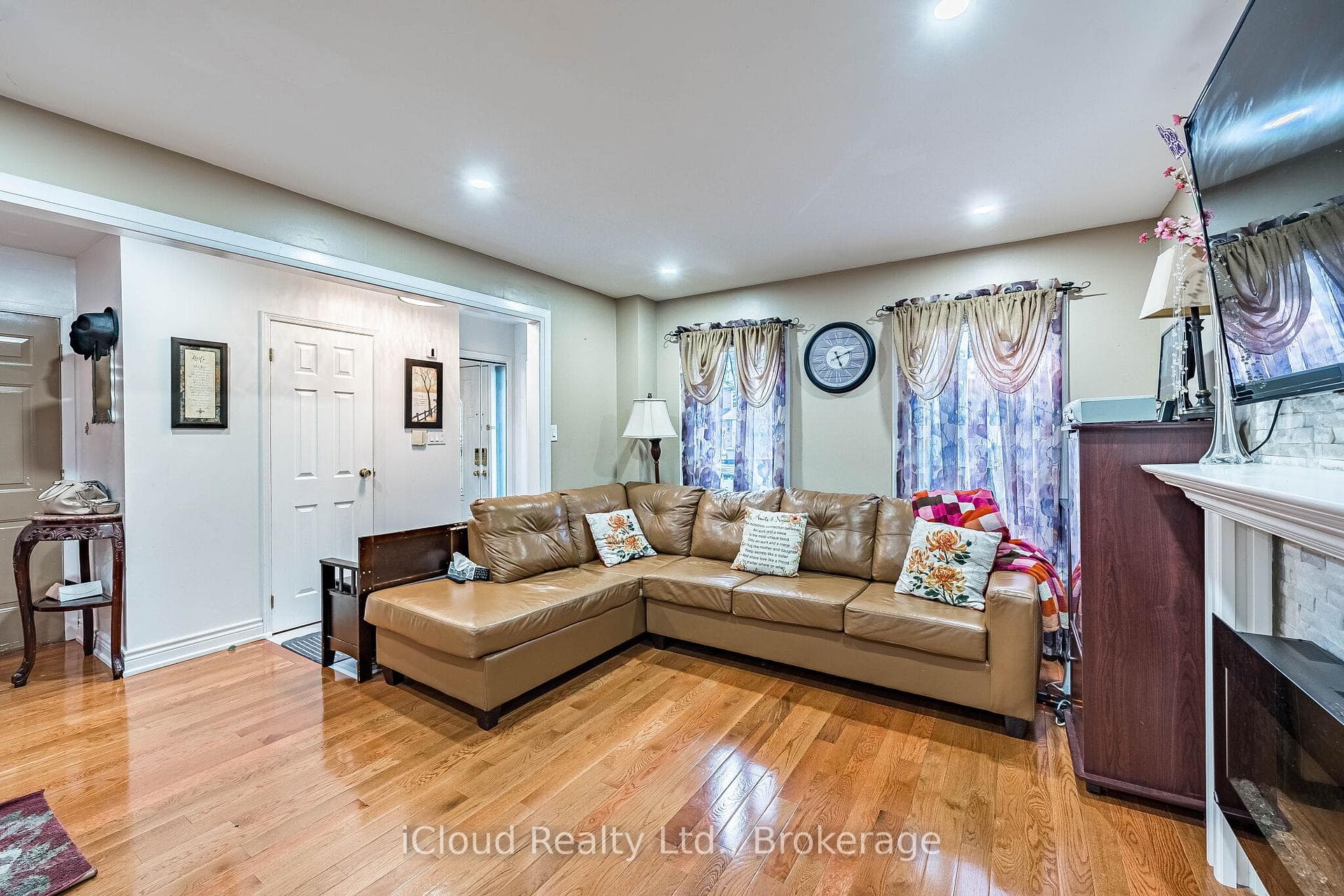 135 Autumn Glen Circle photo 7
