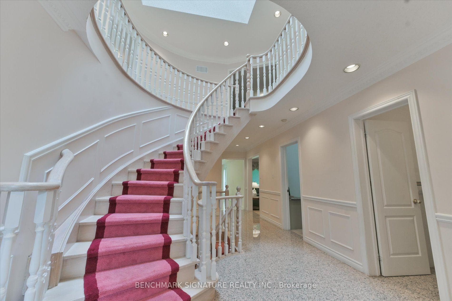 152 Blackmore Avenue photo 20