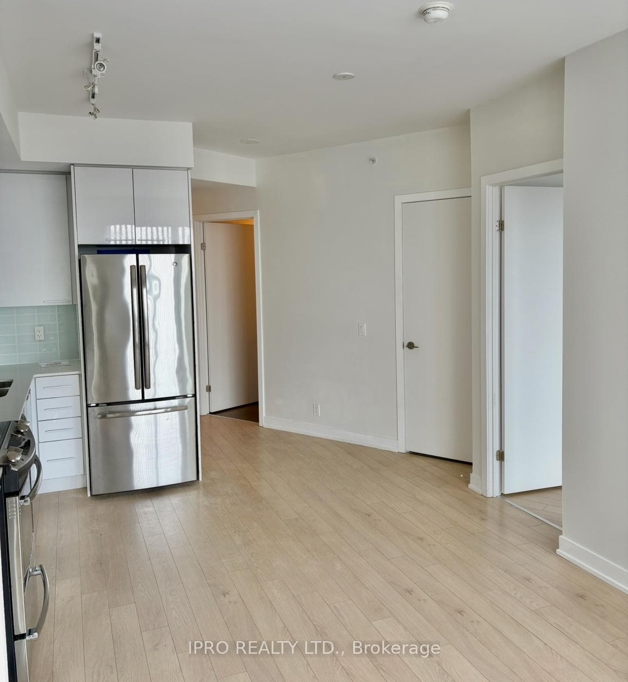 10 Park Lawn Road Unit 1404 photo 7