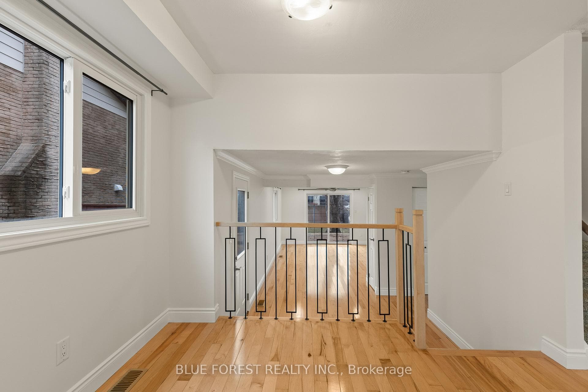 1806 Attawandaron Road photo 13