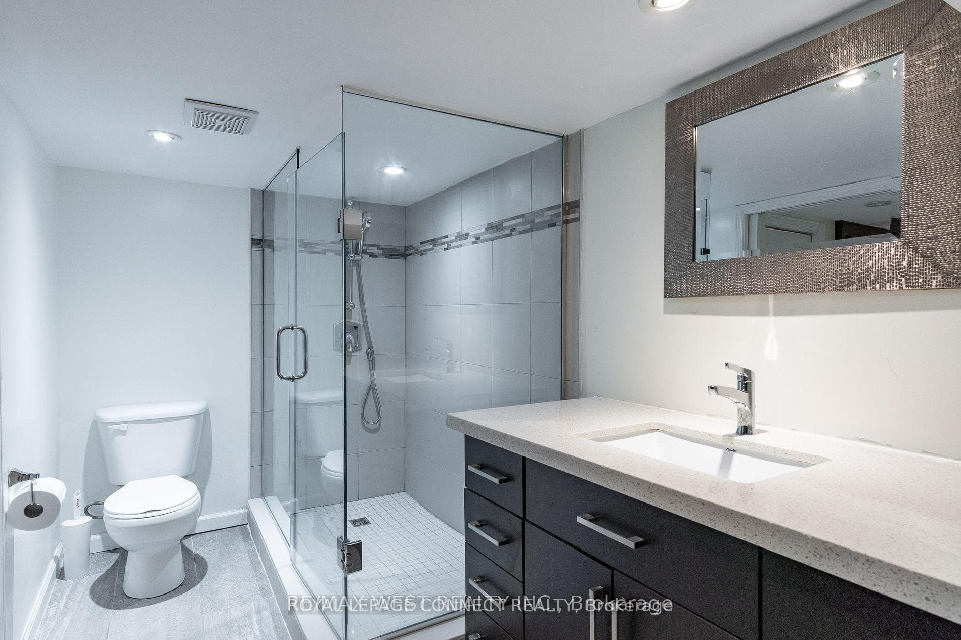 638 Willard Avenue photo 30