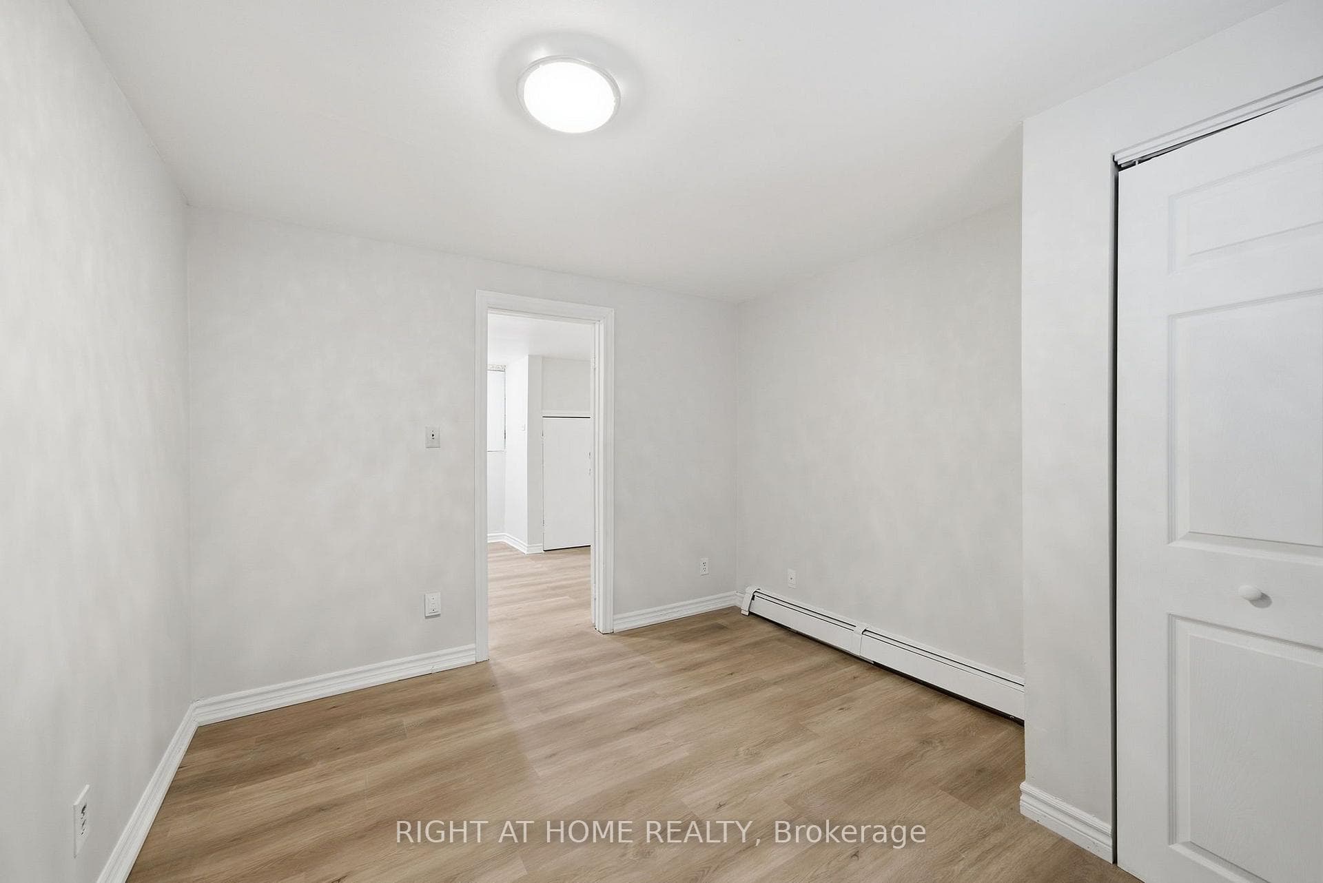 708 Carnegie Avenue photo 9