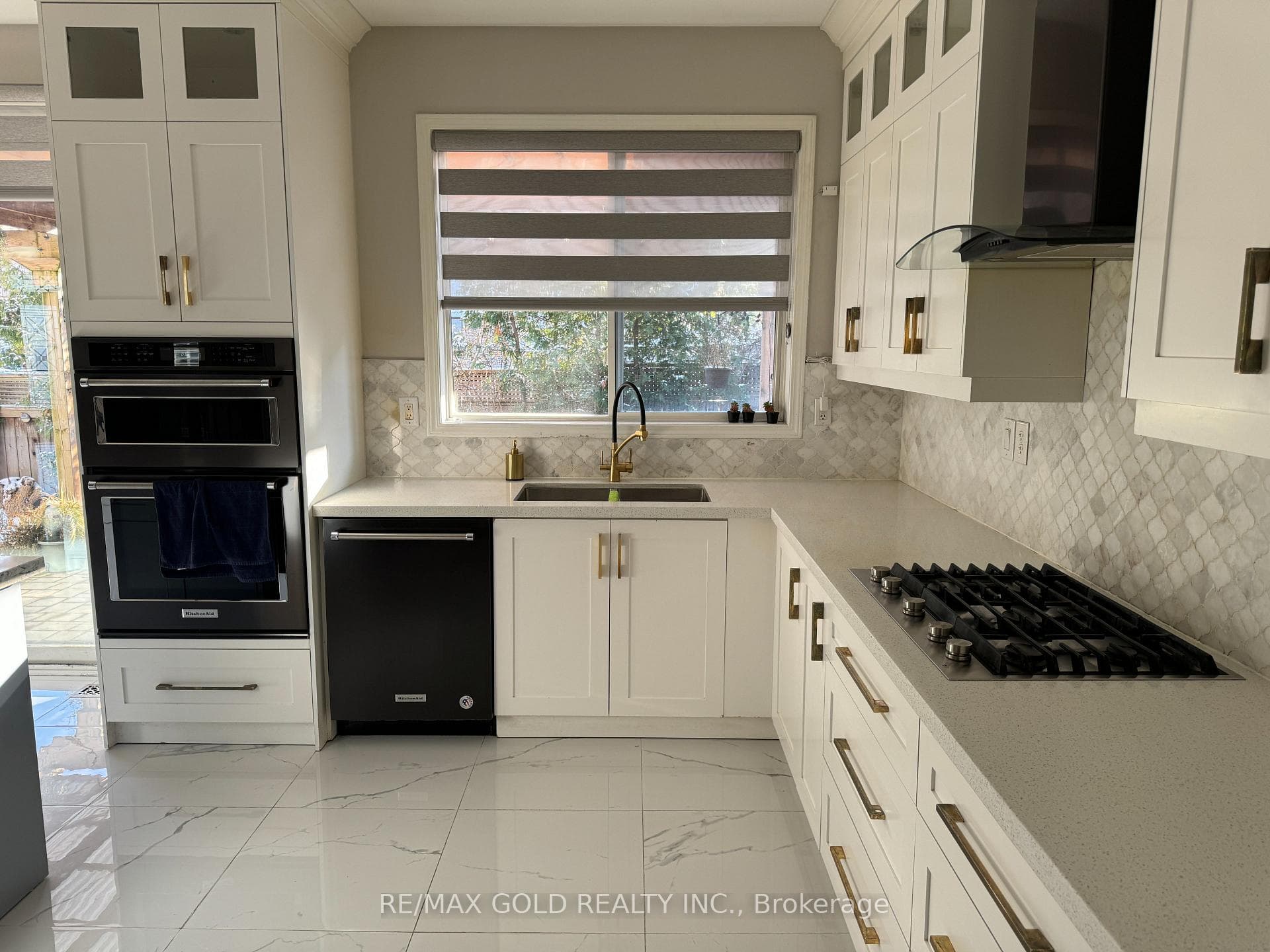 986 Ferguson Drive photo 9