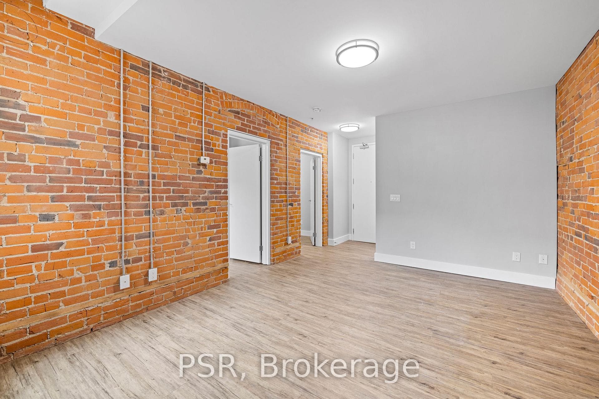 2870 Dundas Street Unit 212 photo 4