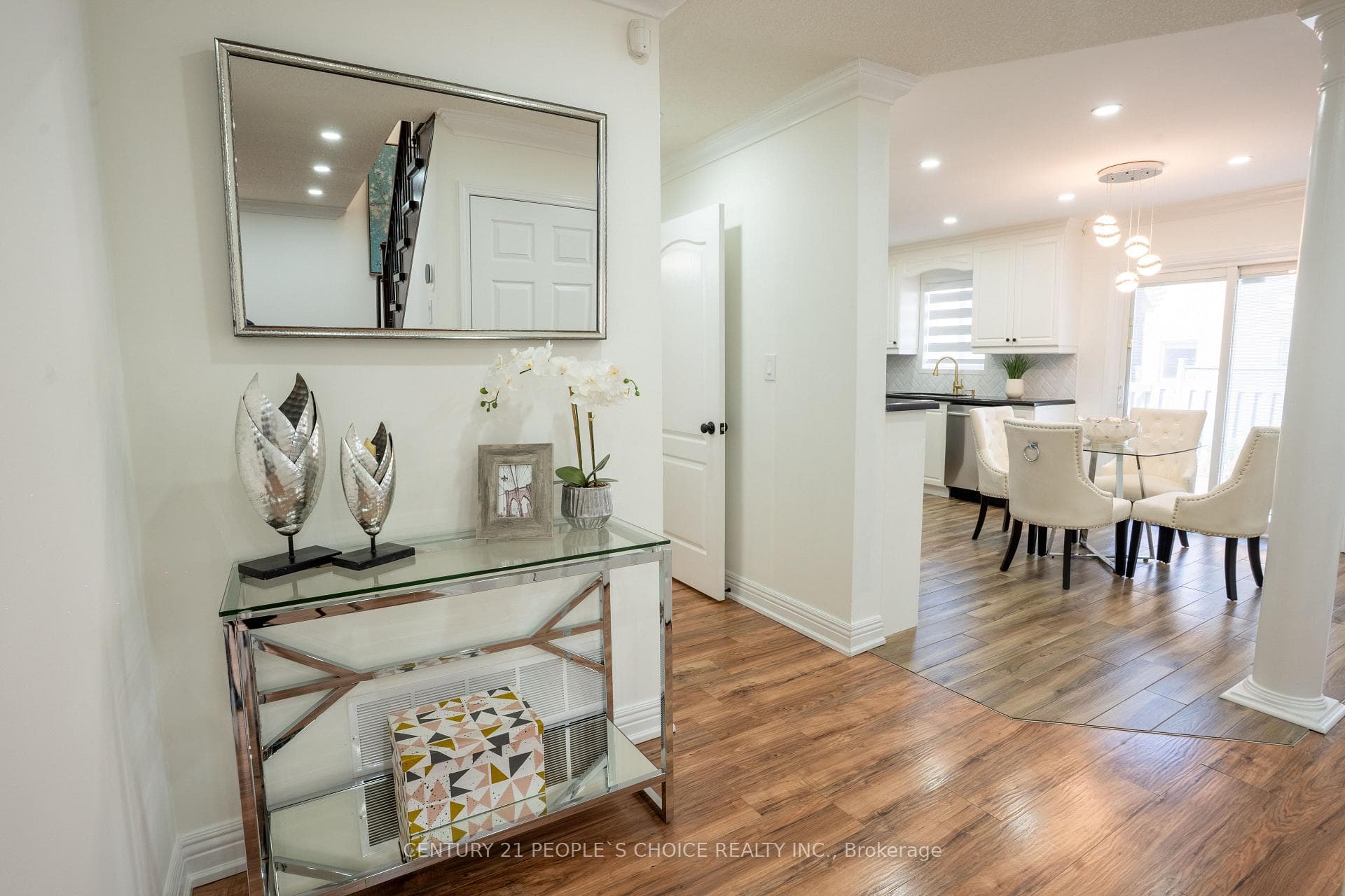 111 Brisdale Drive photo 17