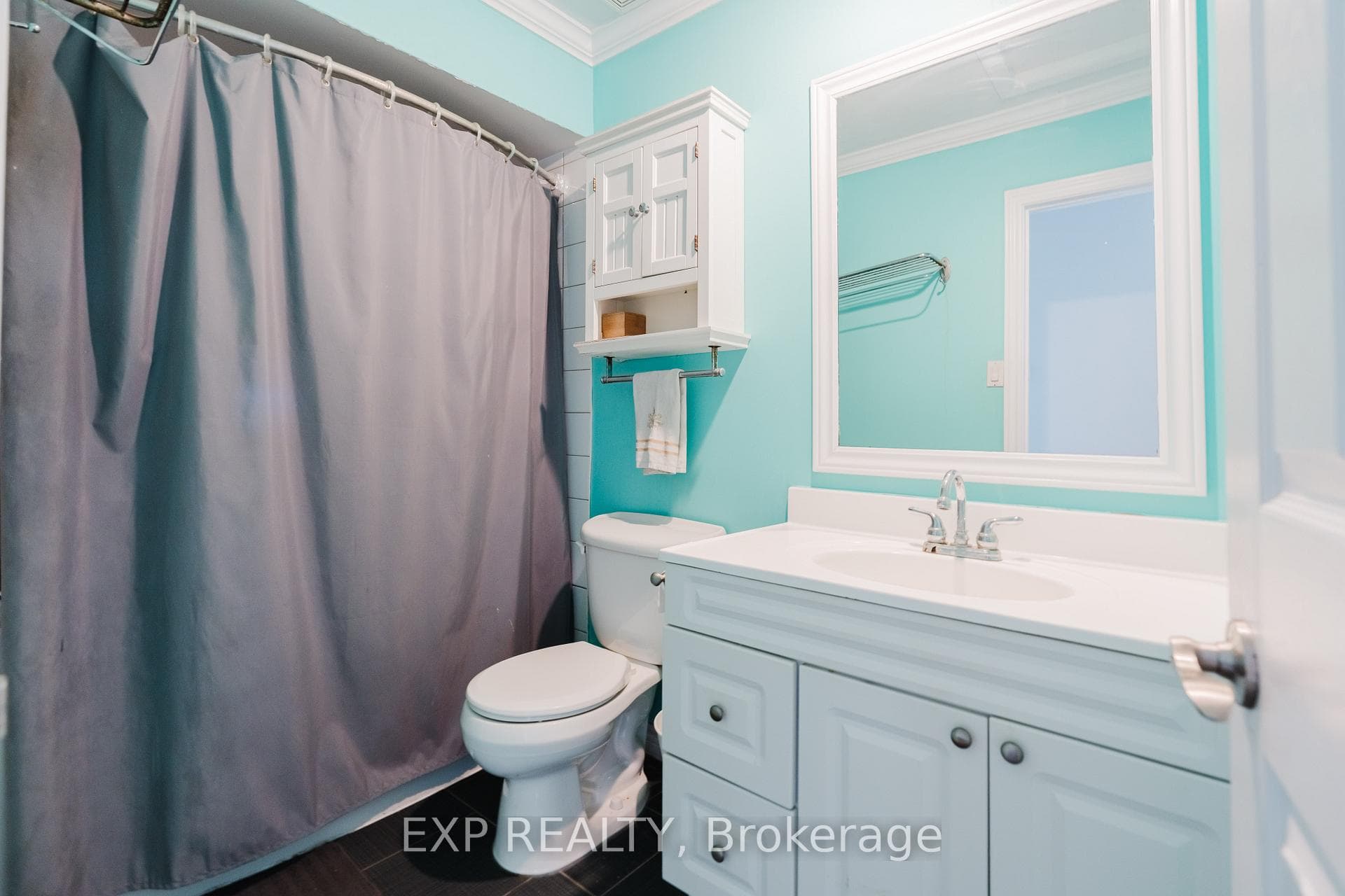 2136 Fillmore Crescent photo 28
